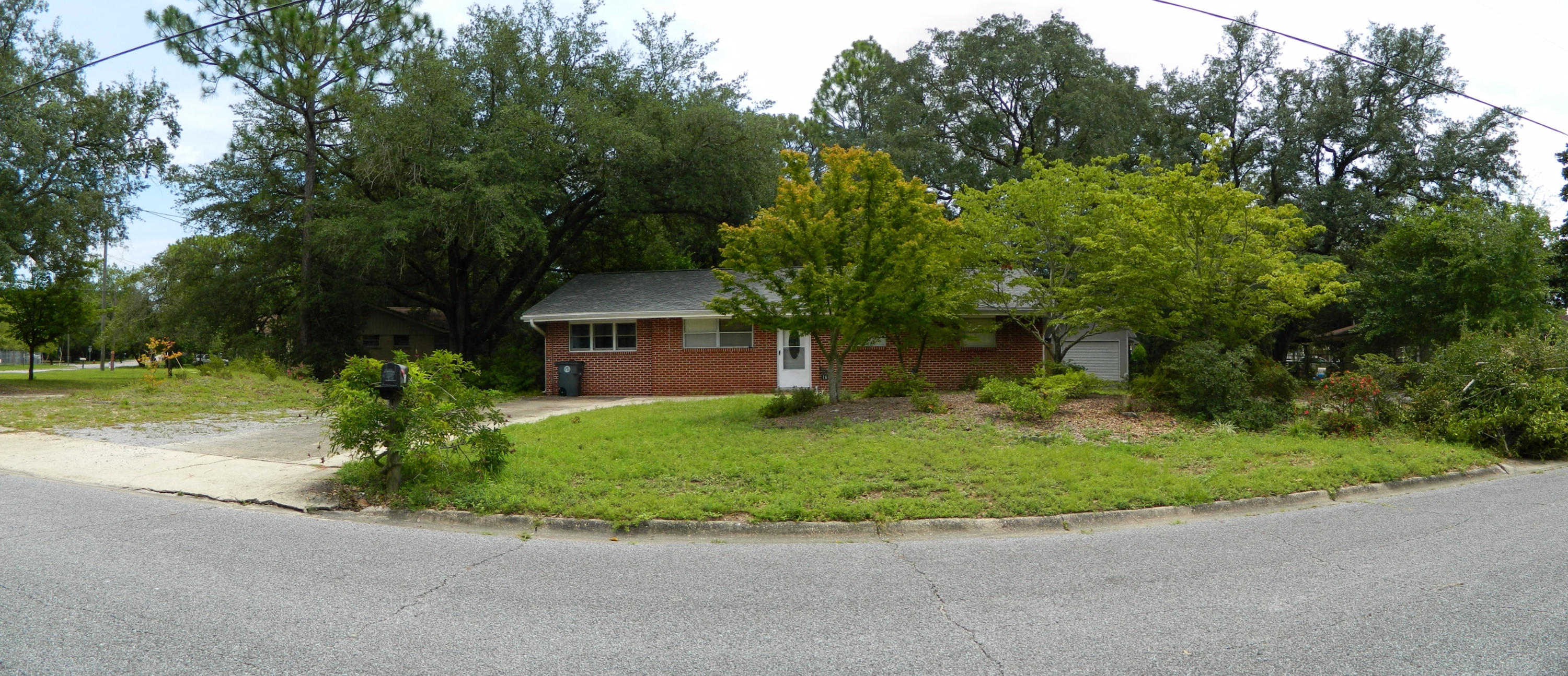 VALPARISO PLAT #16 LOT 13 BLK 3 - Residential