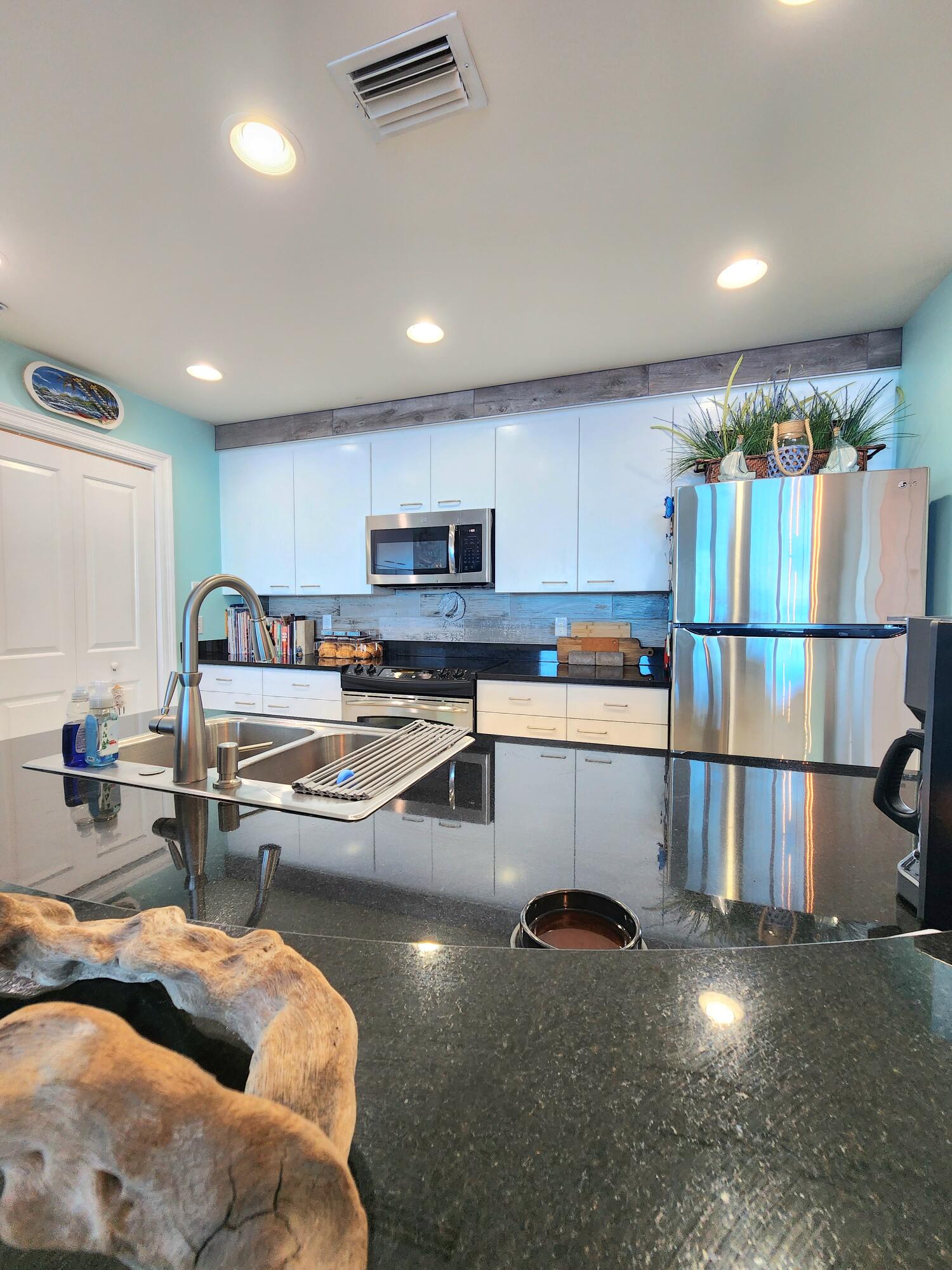 MARINA LANDING - Residential