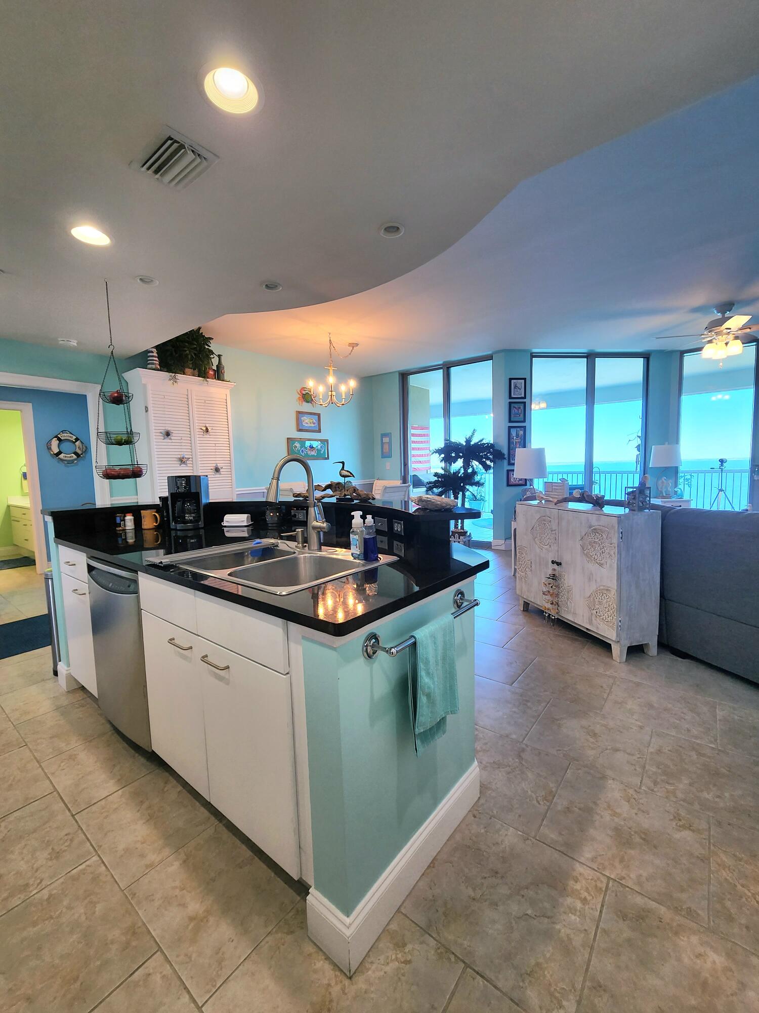 MARINA LANDING - Residential