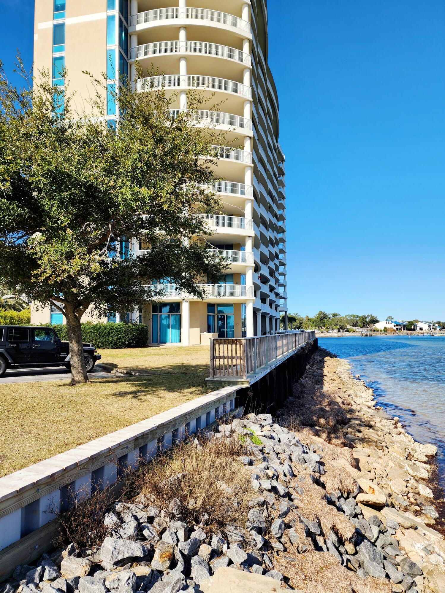 MARINA LANDING - Residential