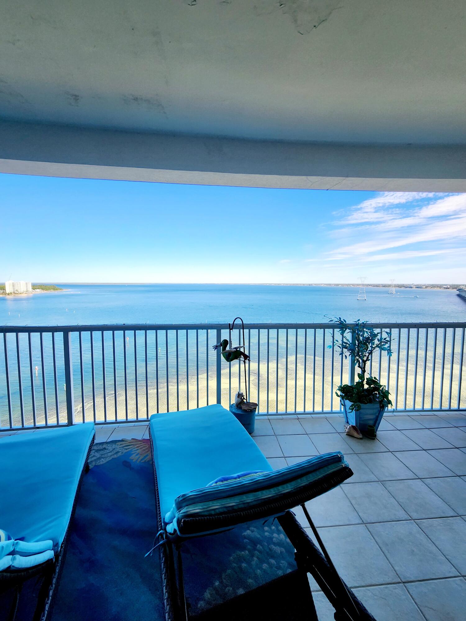 MARINA LANDING - Residential