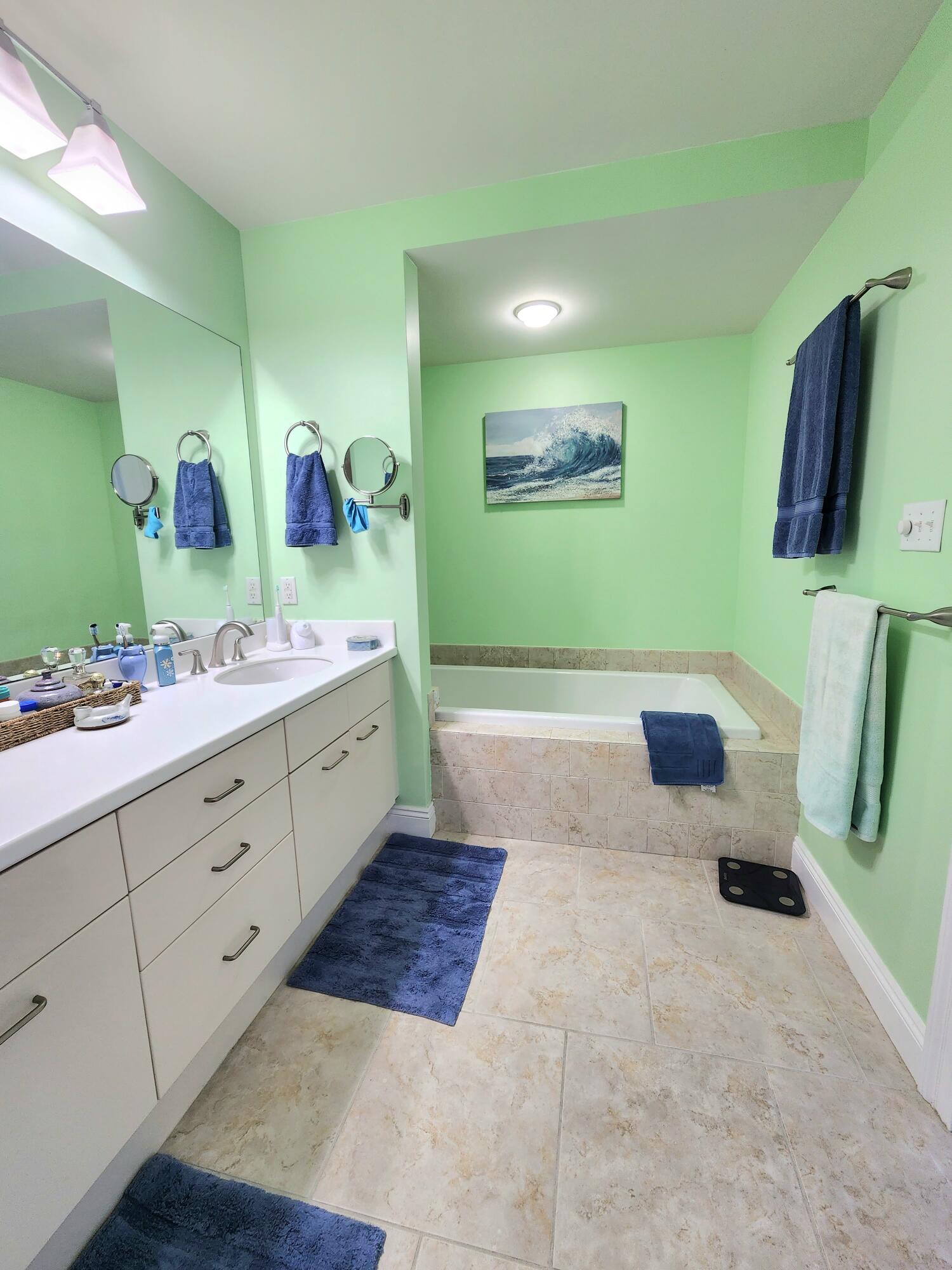 MARINA LANDING - Residential