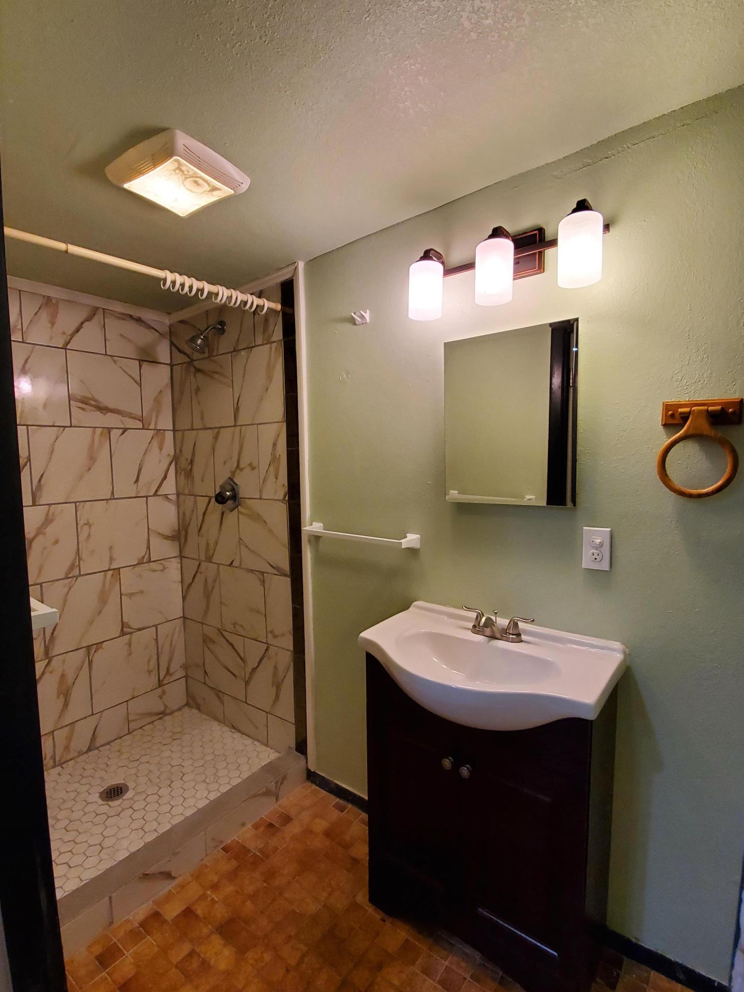 VESTA HEIGHTS 1ST ADDN - Residential