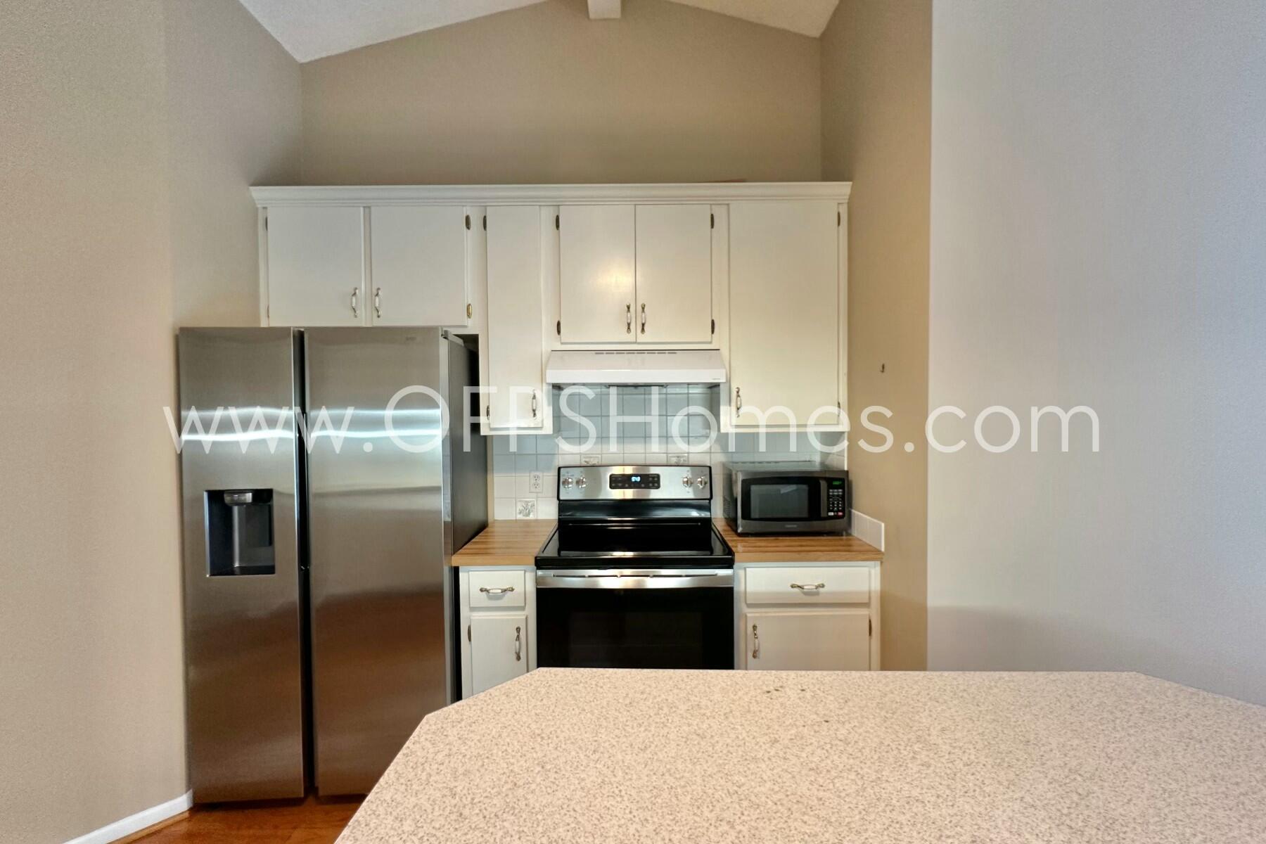 PARKWOOD LANE BLUEWATER BAY - Residential Lease