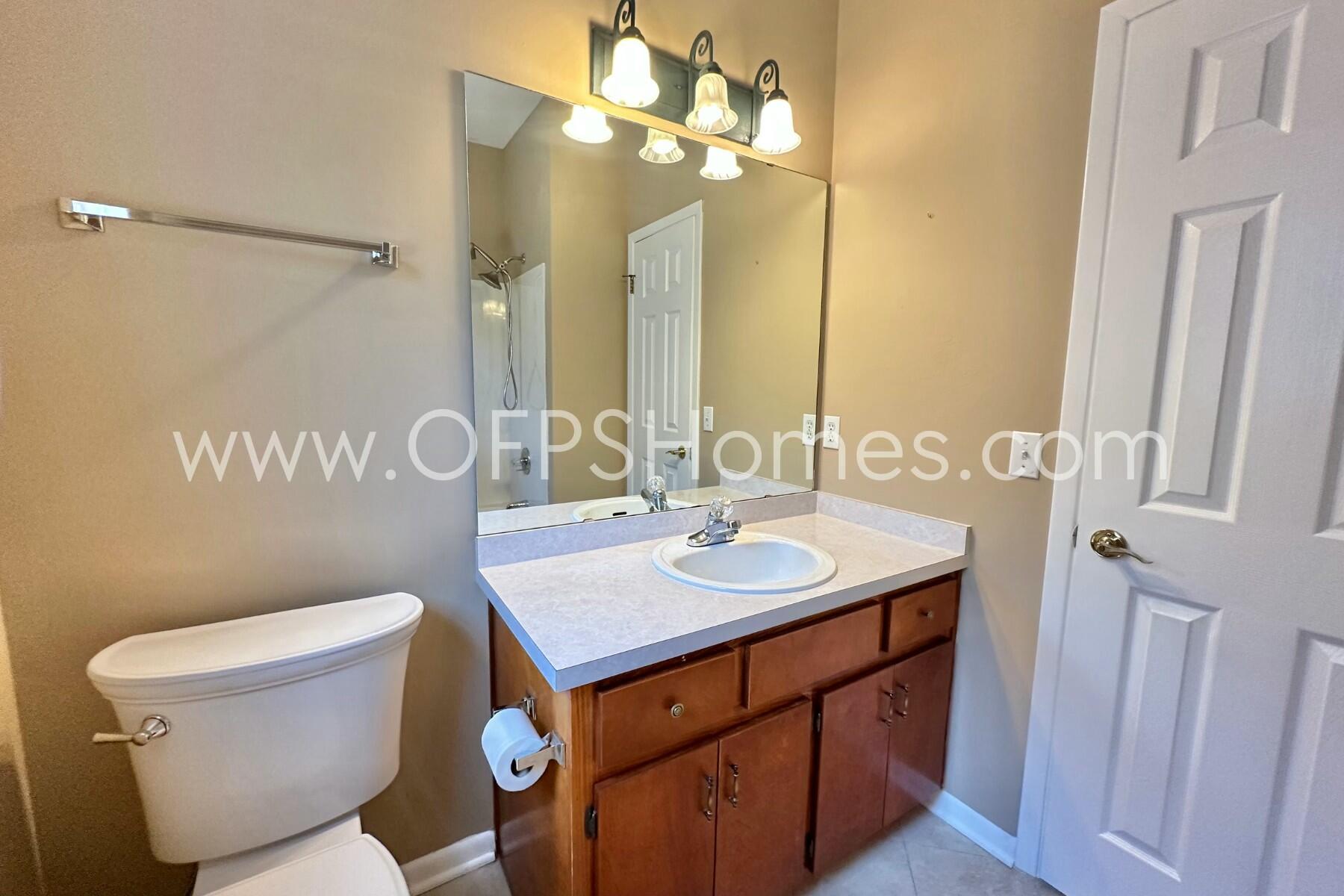 PARKWOOD LANE BLUEWATER BAY - Residential Lease