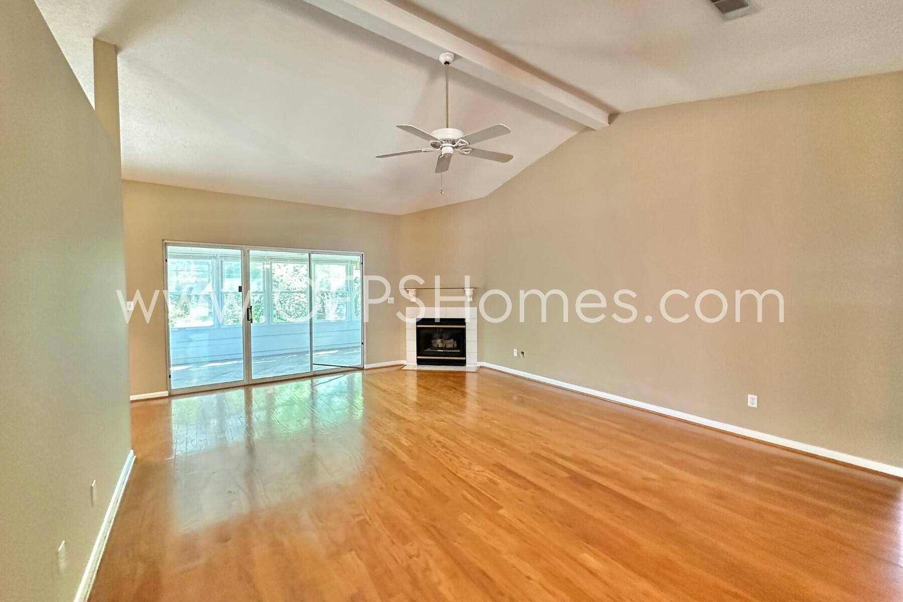 PARKWOOD LANE BLUEWATER BAY - Residential Lease