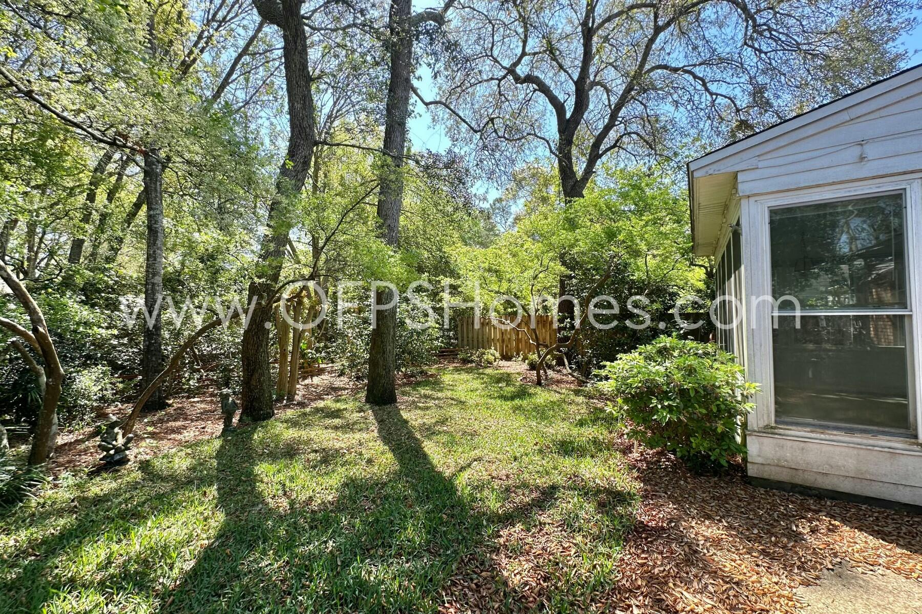 PARKWOOD LANE BLUEWATER BAY - Residential Lease