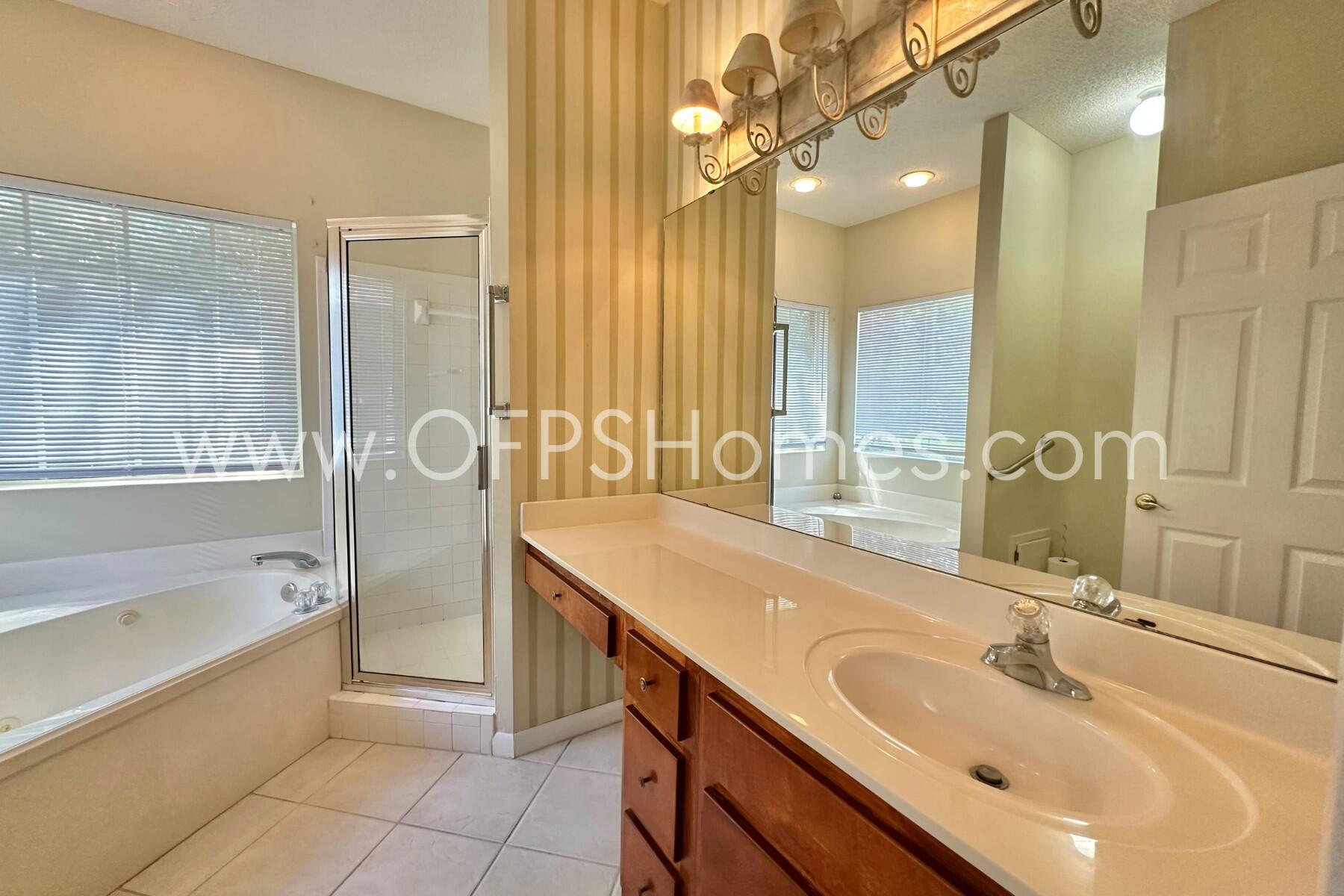 PARKWOOD LANE BLUEWATER BAY - Residential Lease