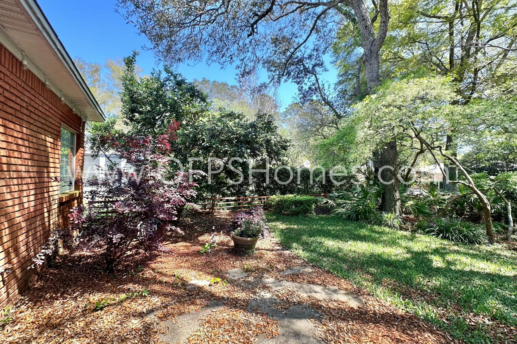 PARKWOOD LANE BLUEWATER BAY - Residential Lease