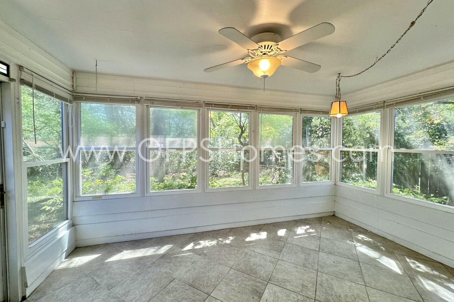 PARKWOOD LANE BLUEWATER BAY - Residential Lease