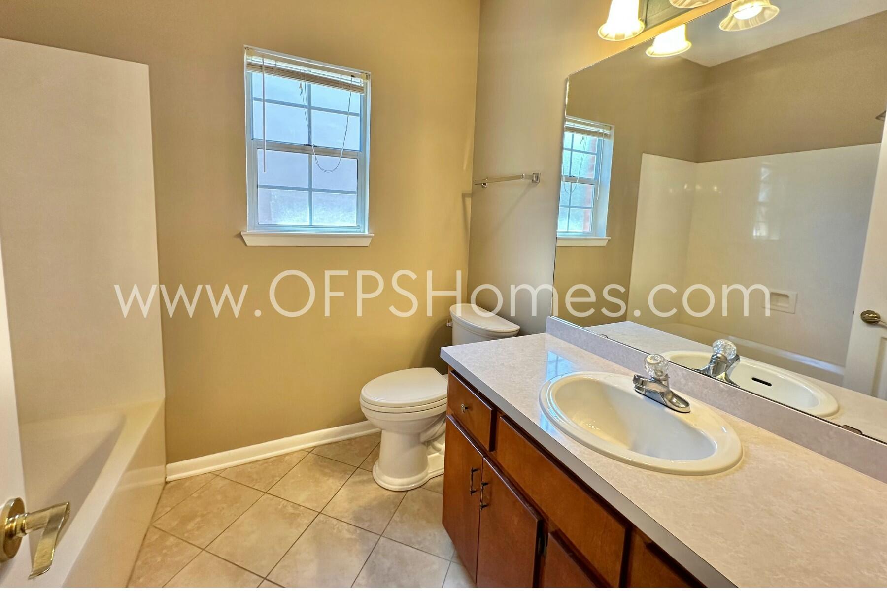 PARKWOOD LANE BLUEWATER BAY - Residential Lease