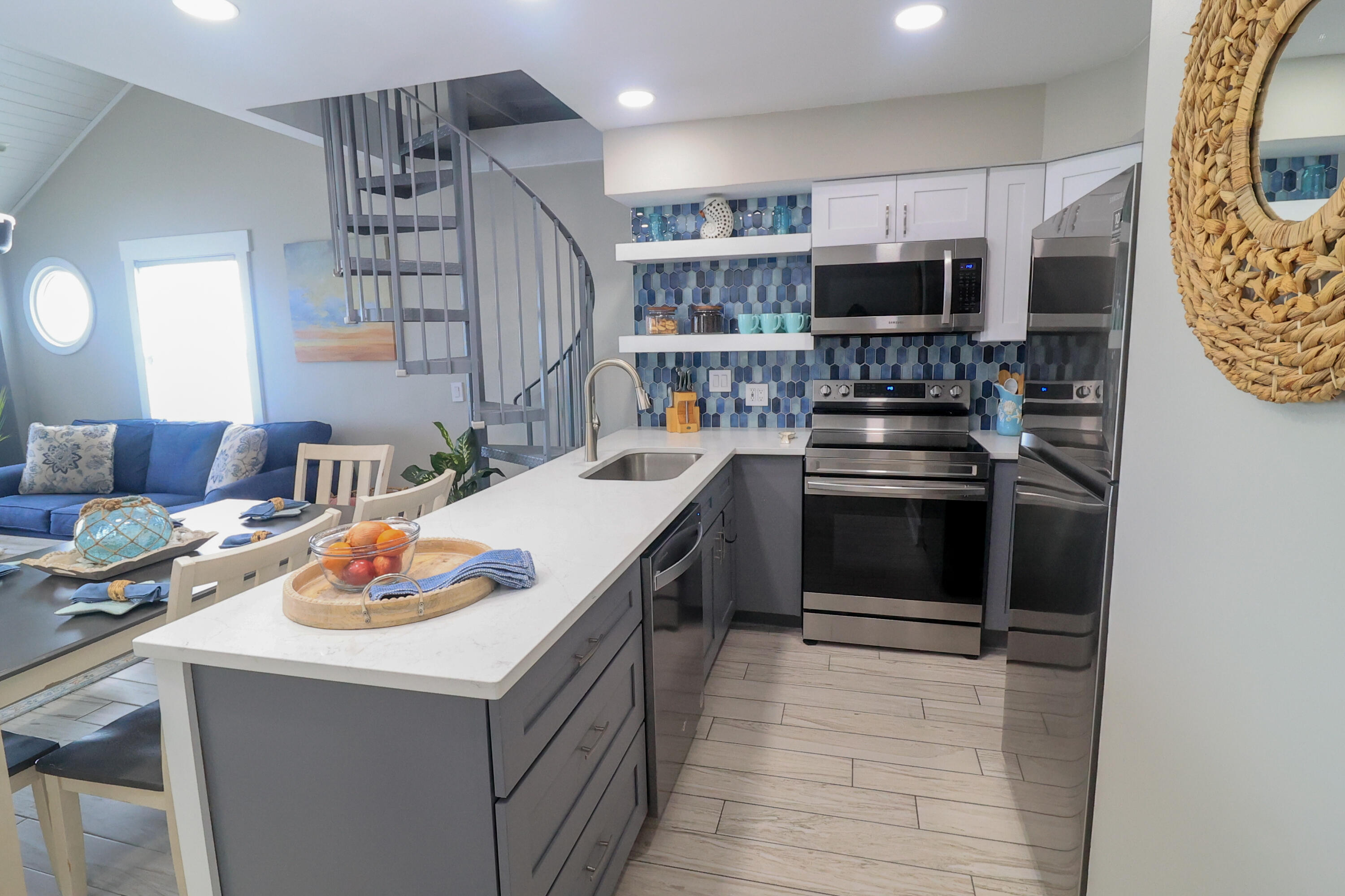 MISTRAL CONDO - Residential