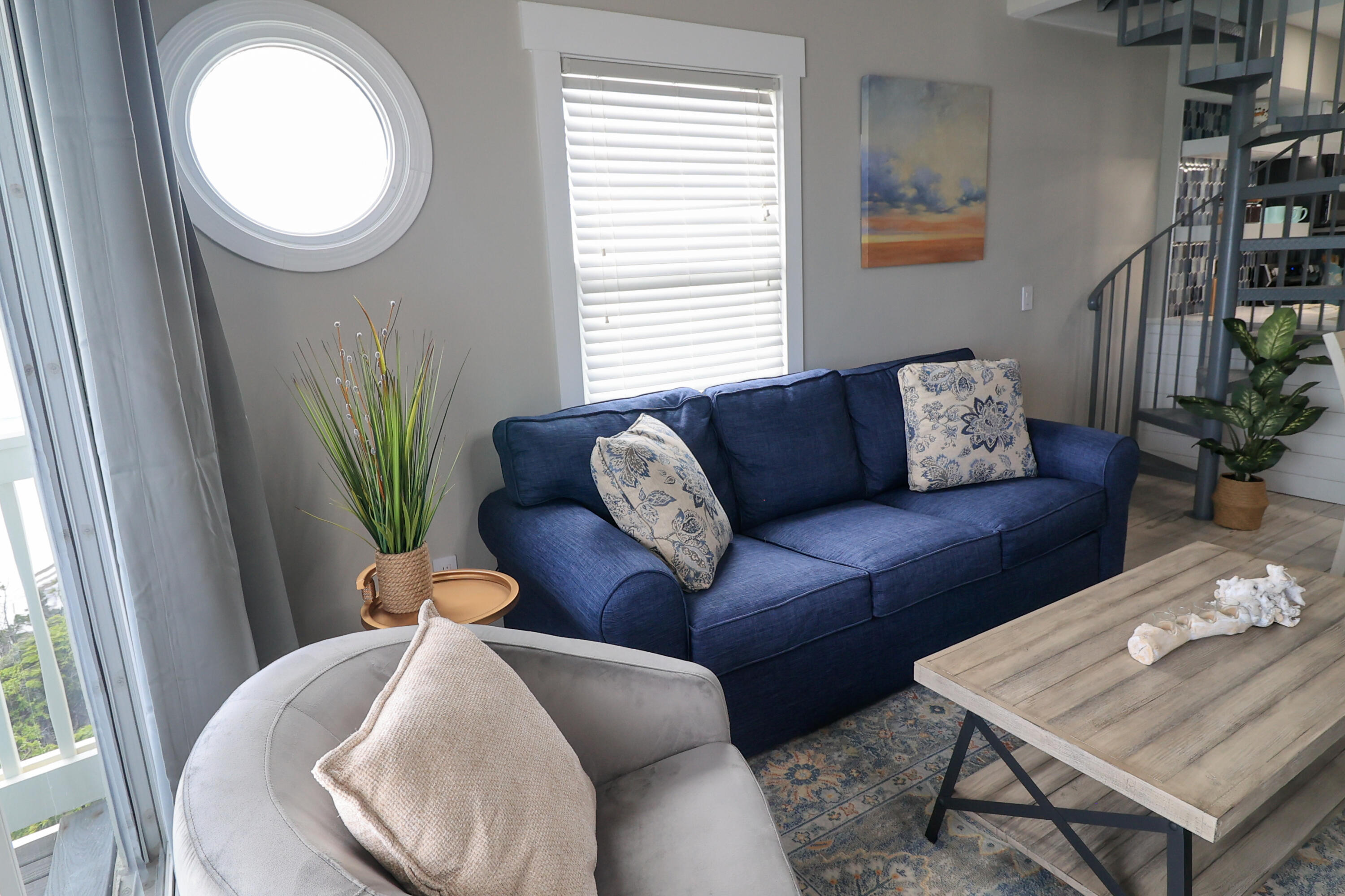 MISTRAL CONDO - Residential