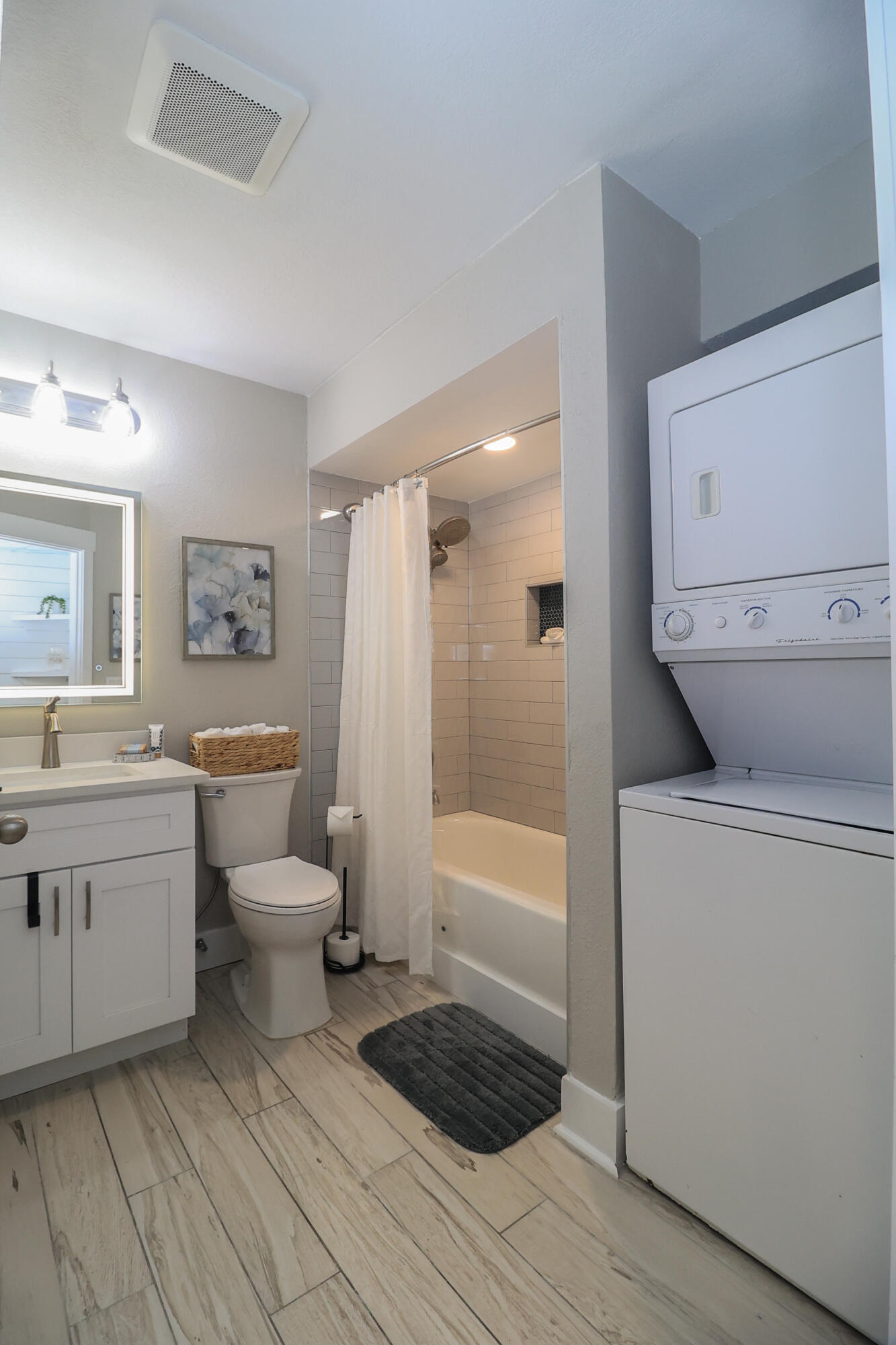 MISTRAL CONDO - Residential