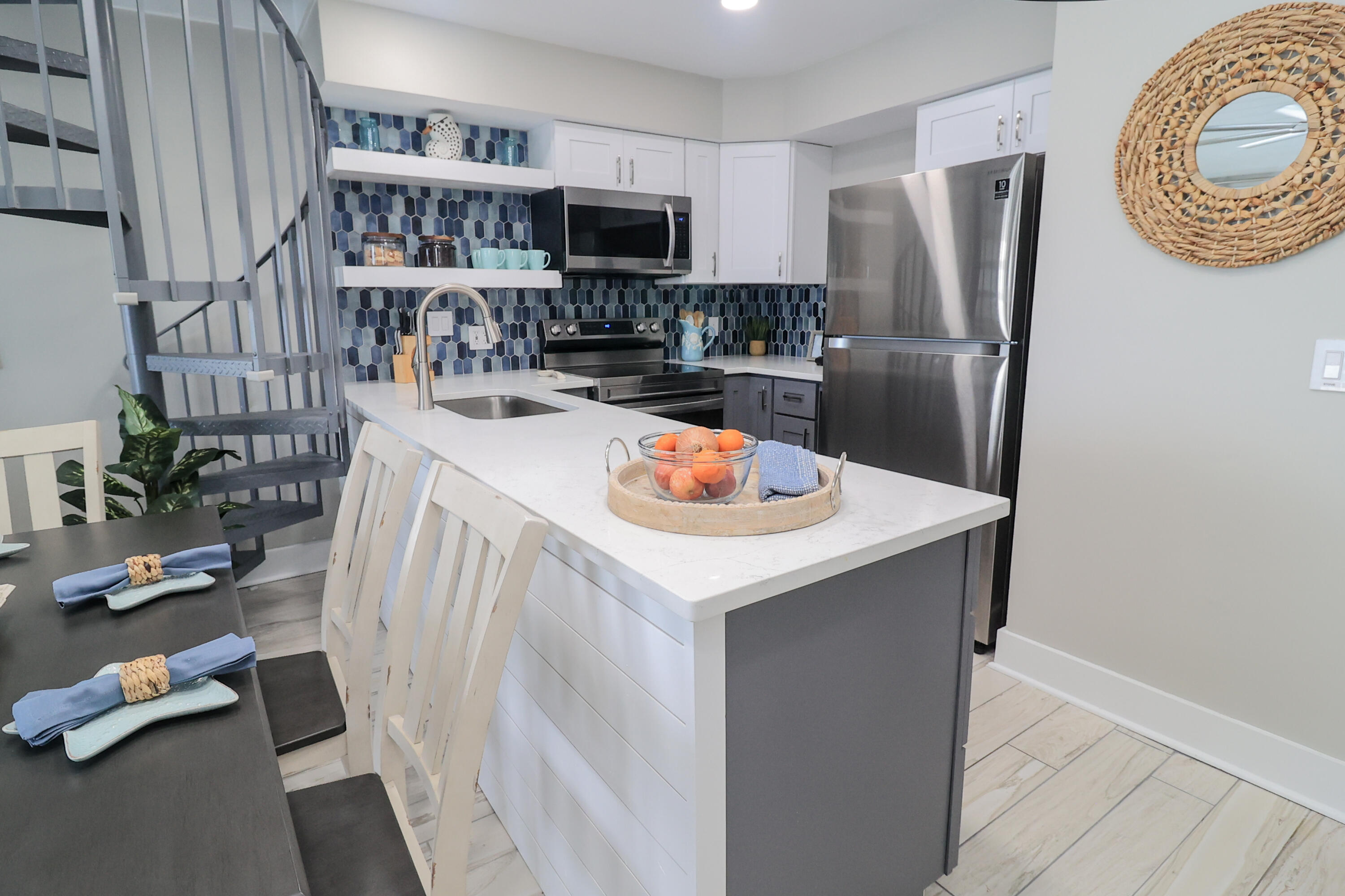 MISTRAL CONDO - Residential