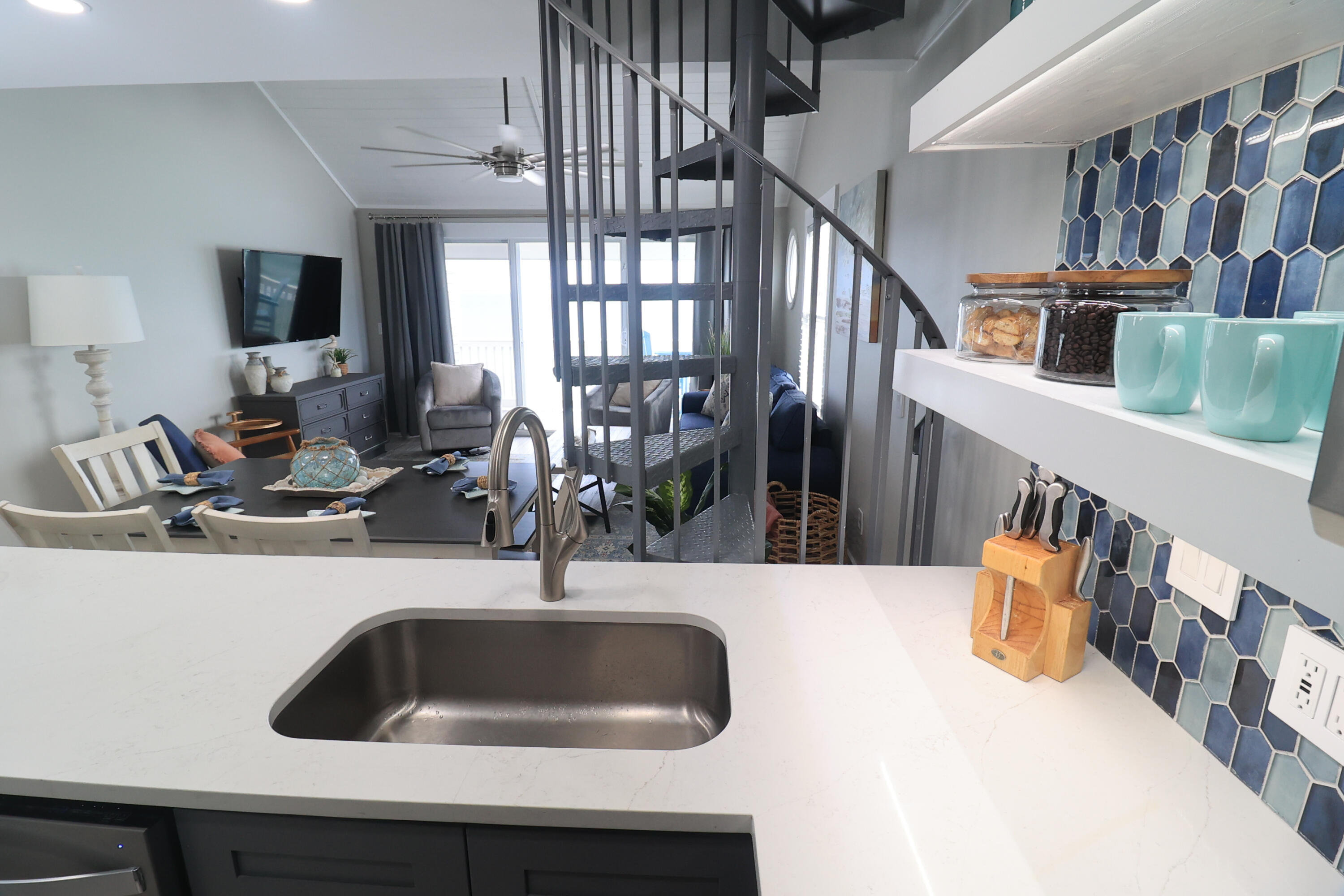 MISTRAL CONDO - Residential