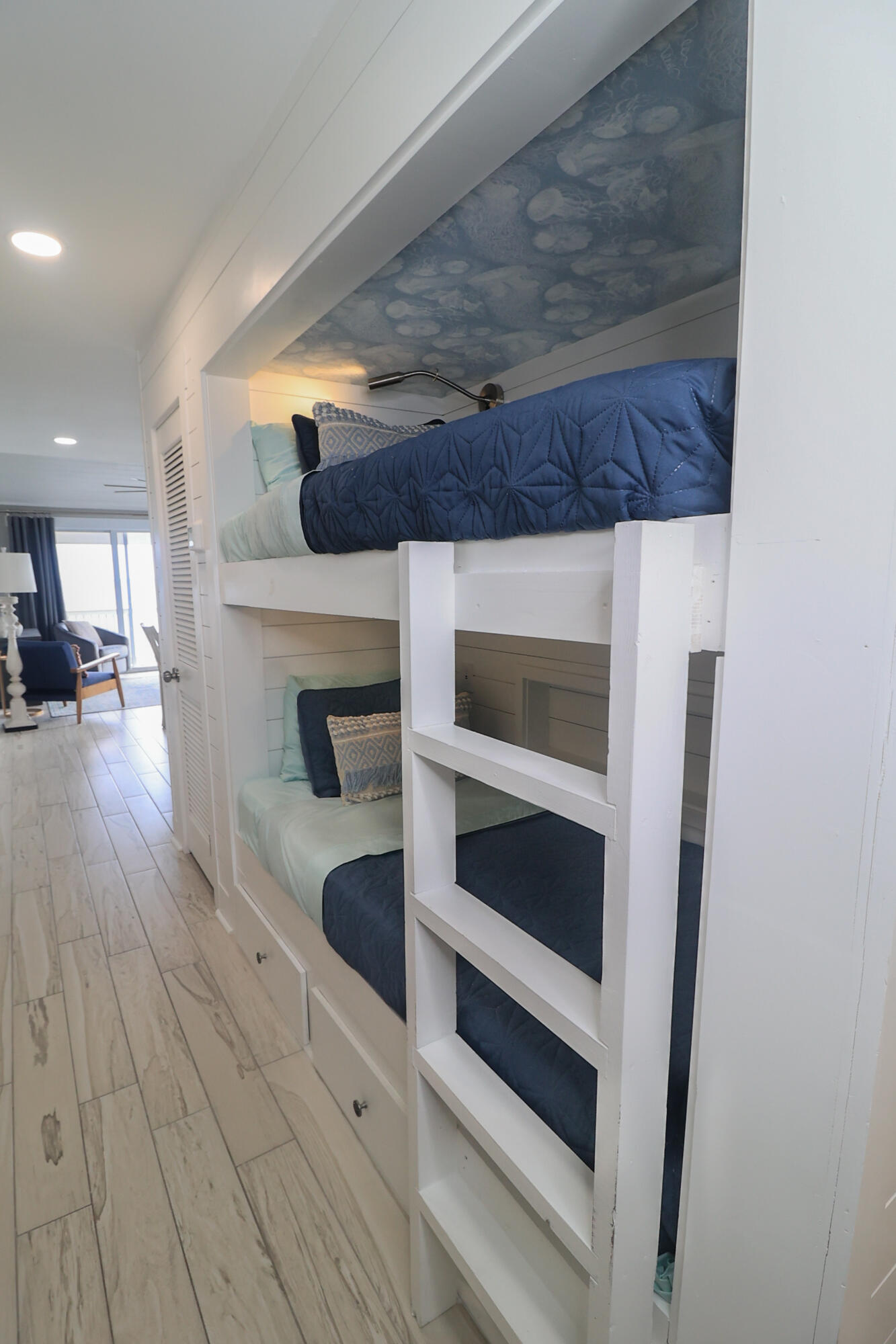 MISTRAL CONDO - Residential