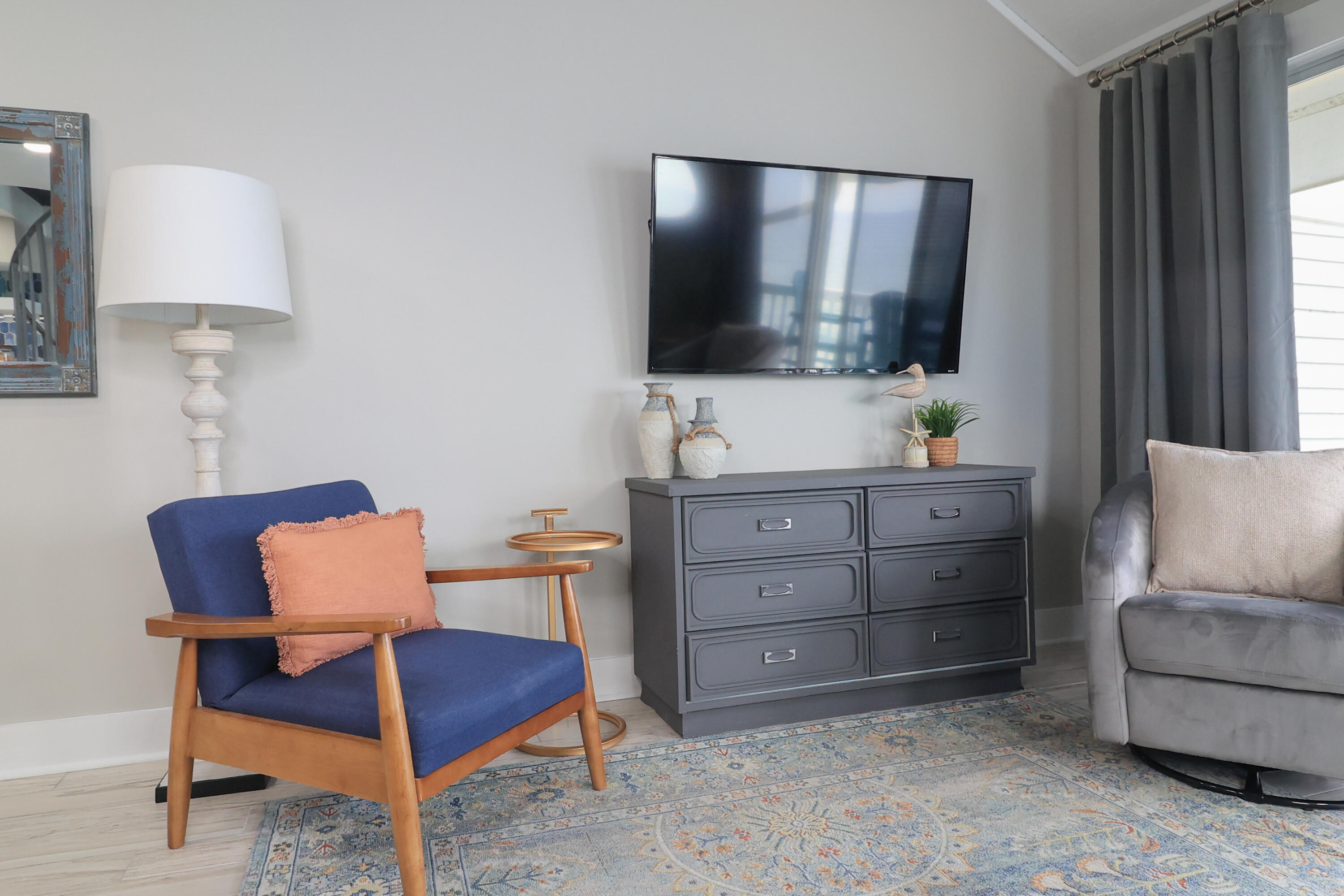 MISTRAL CONDO - Residential