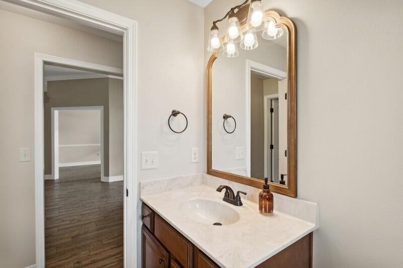 HOLLEY BY THE SEA - Residential