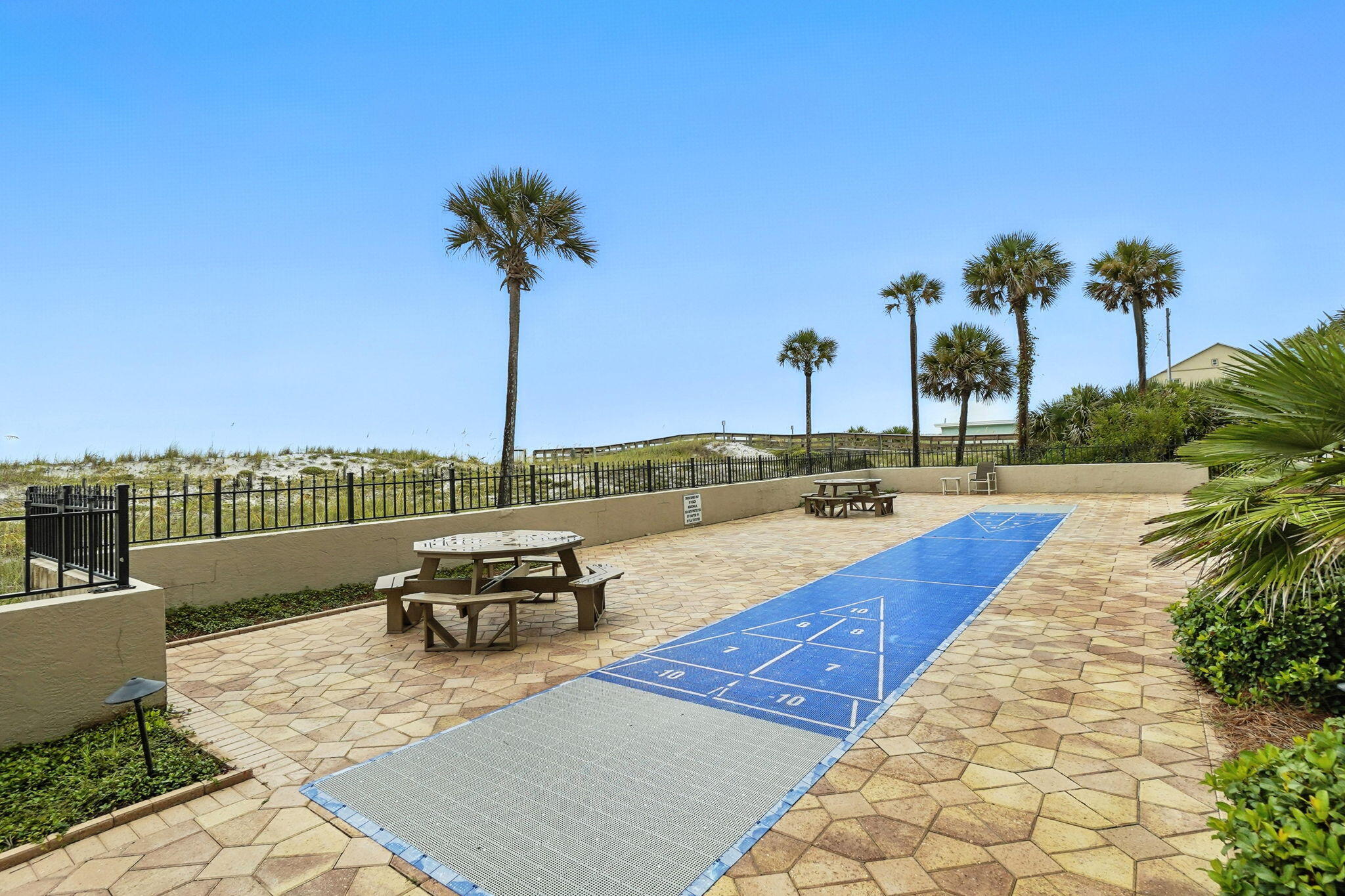 BREAKERS OF FWB PH 1 - Residential