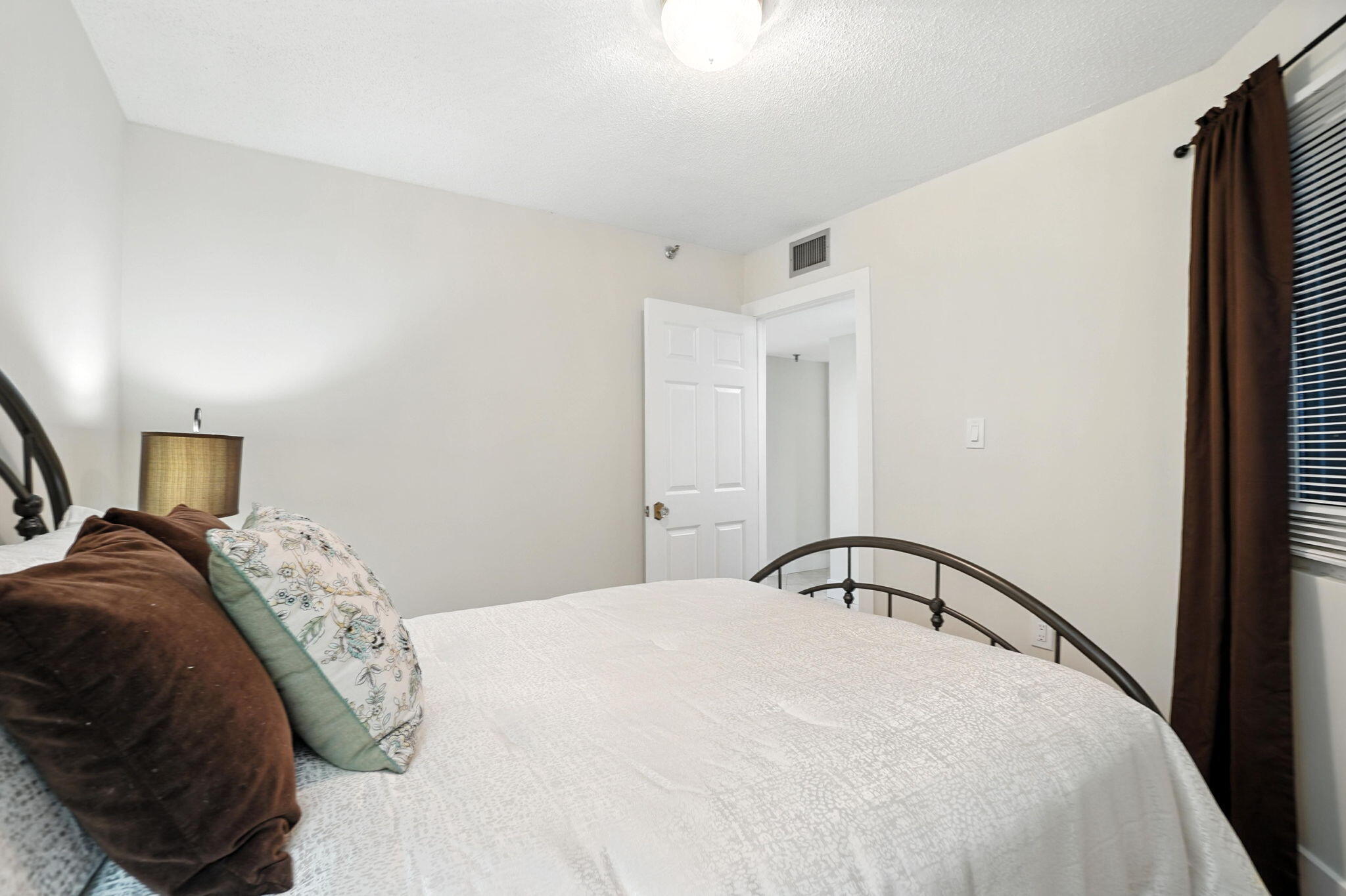 BREAKERS OF FWB PH 1 - Residential