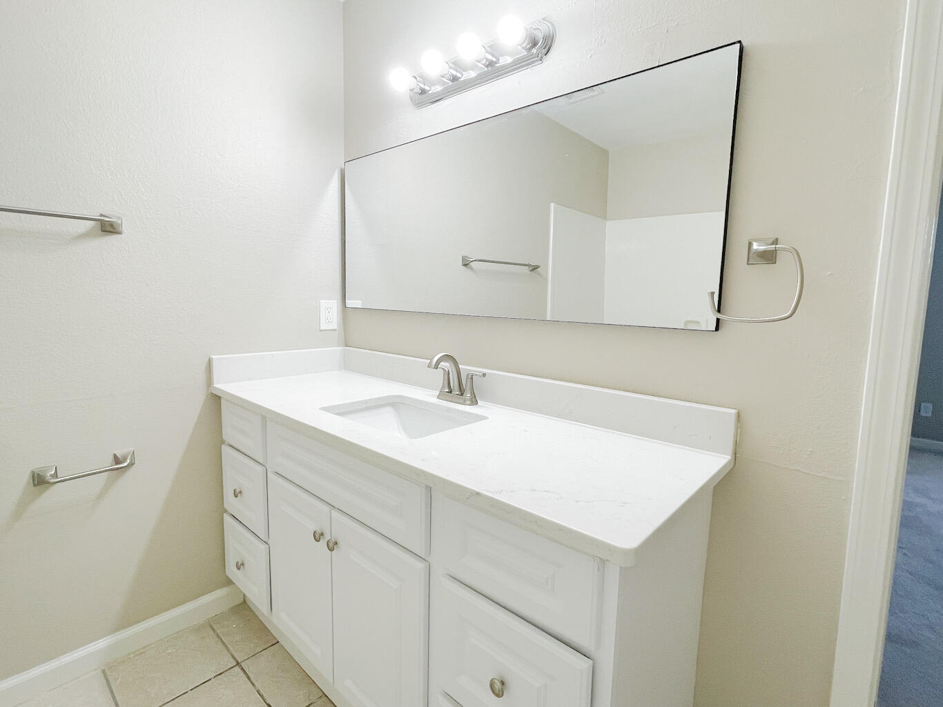 MIKSTAKEL - Residential Lease