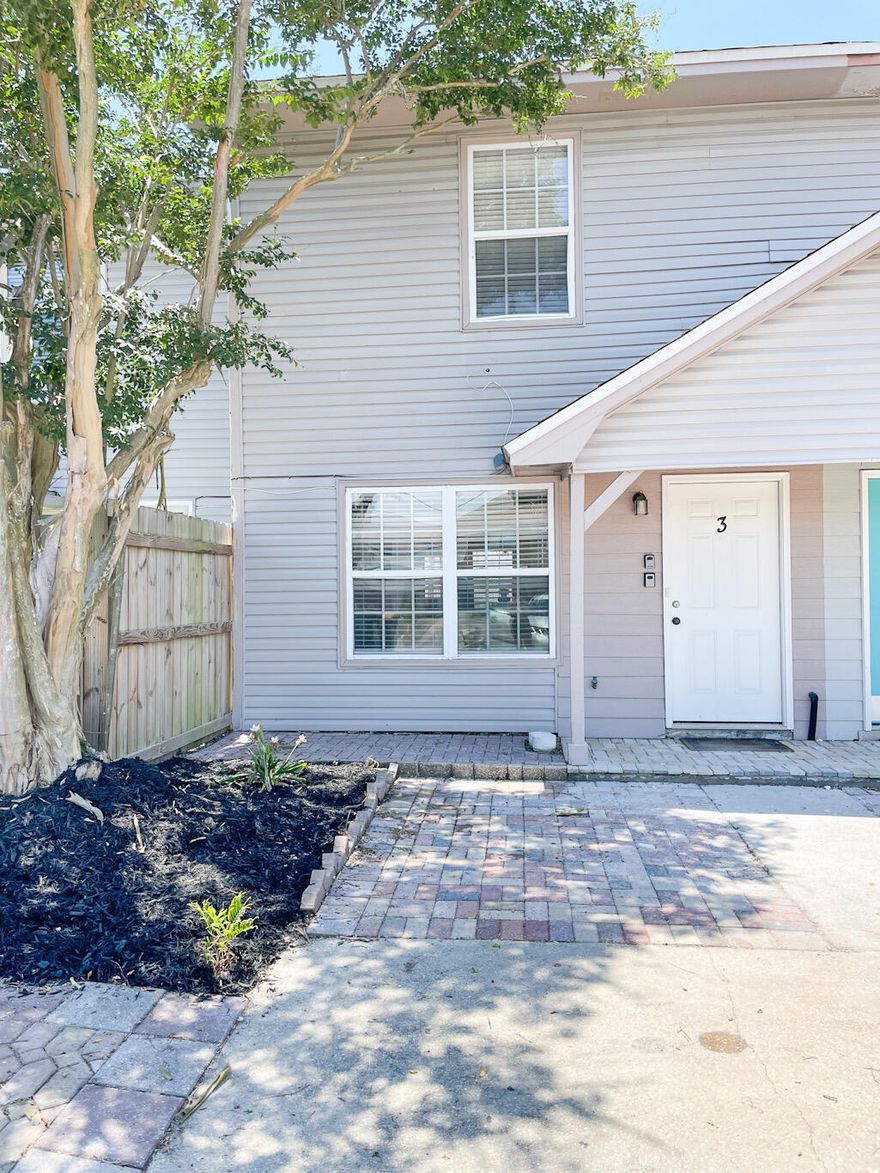 Centrally located in Destin, only 3 miles to public beach access and The Harbor! Newly renovated with quartz countertops throughout and an open kitchen. Spacious carpeted bedrooms, a large vanity, and plenty of closet space upstairs. Enjoy your morning coffee on privacy fenced back patio.$50 of your monthly rent is put towards the Resident Benefits Package. All residents are enrolled in the package which includes renters liability insurance, credit building with timely rent payments, up to $1M Identity Theft Protection, HVAC air filter delivery (for applicable properties), move-in utility concierge service, our resident rewards program, and more! More details upon app.