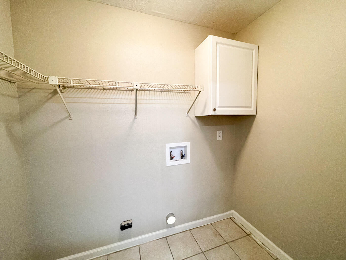 MIKSTAKEL - Residential Lease