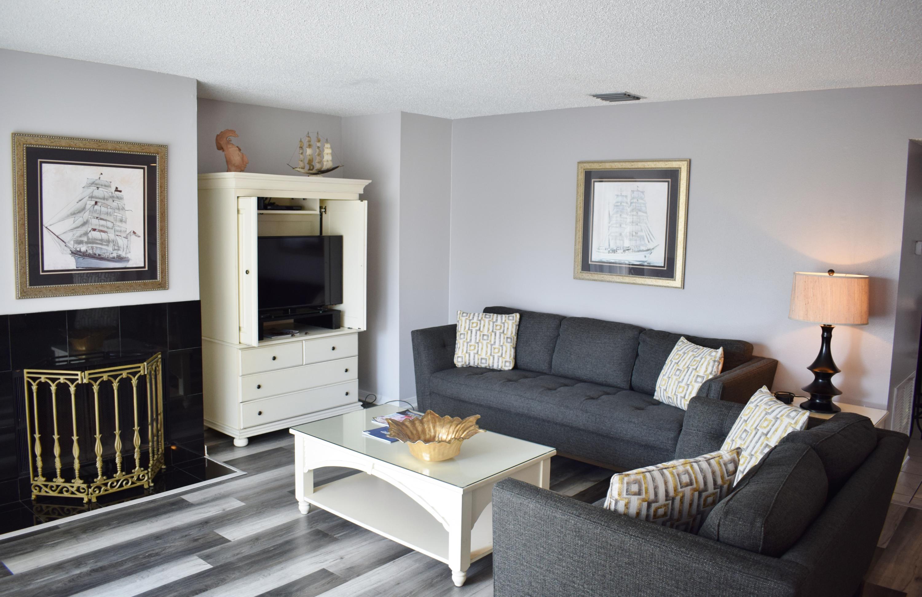 FAIRWAYS AT SANDESTIN PH 1 - Residential Lease