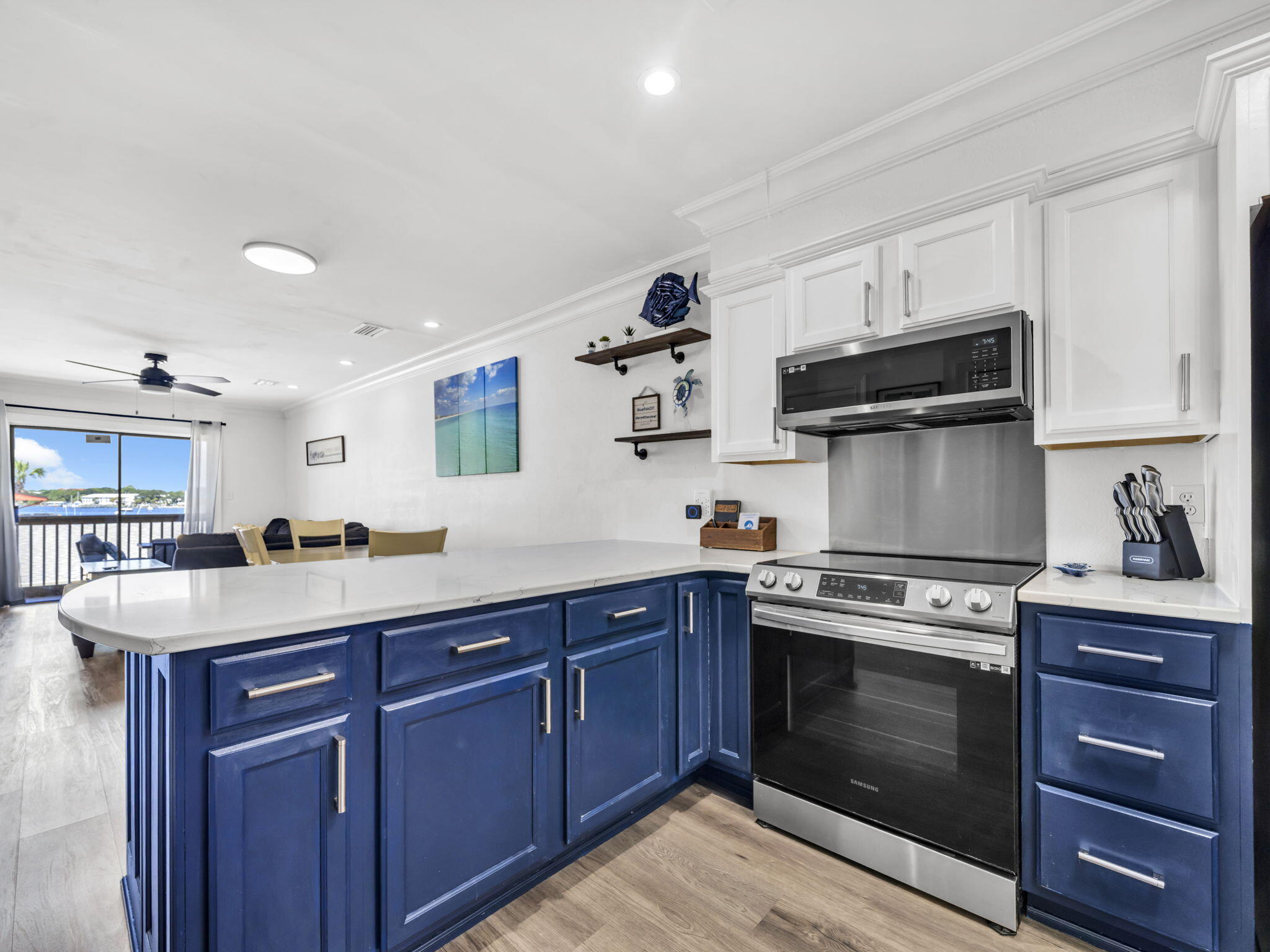 COMMODORES LANDING - Residential