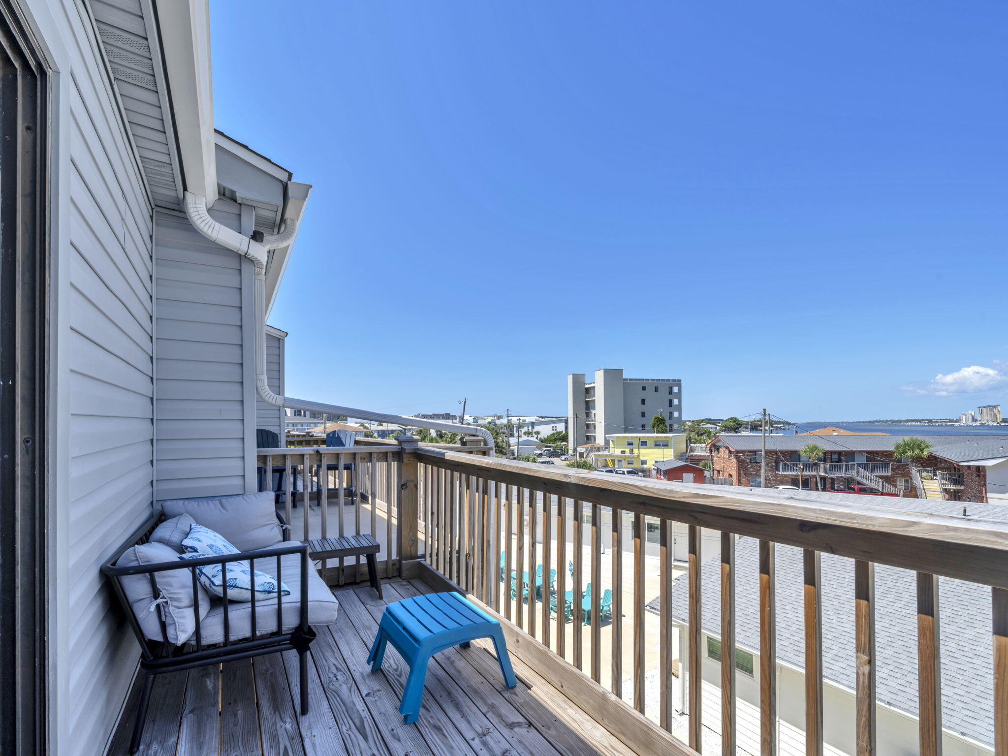 COMMODORES LANDING - Residential