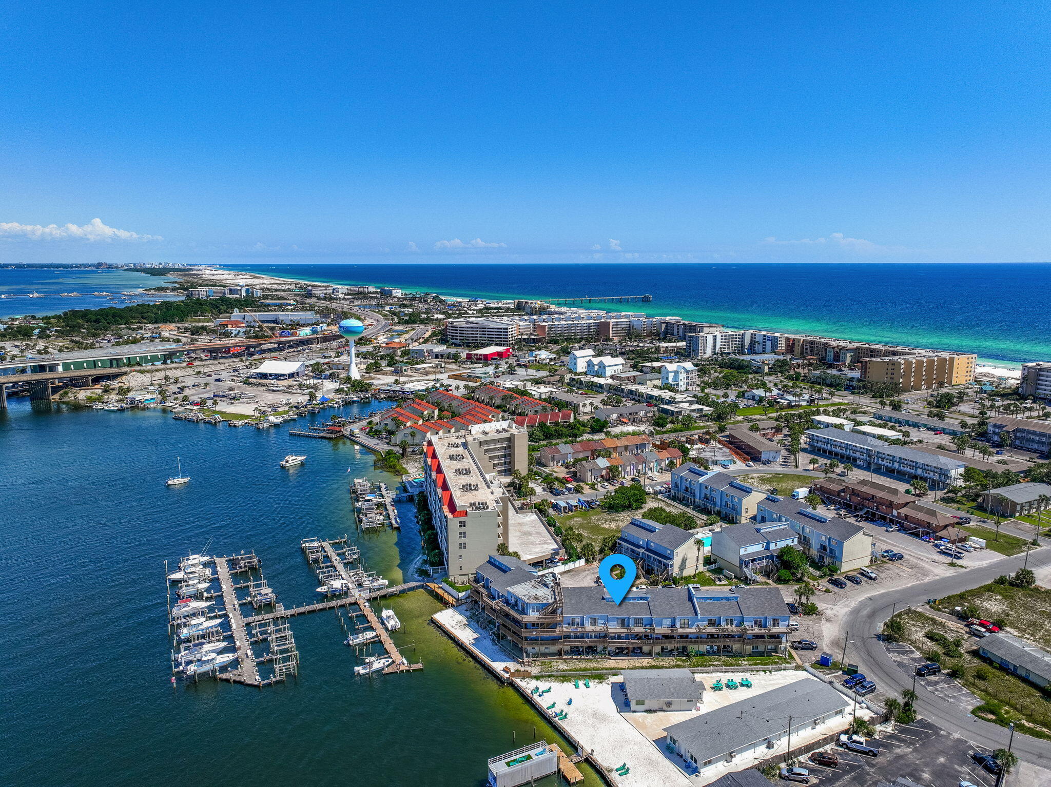 COMMODORES LANDING - Residential