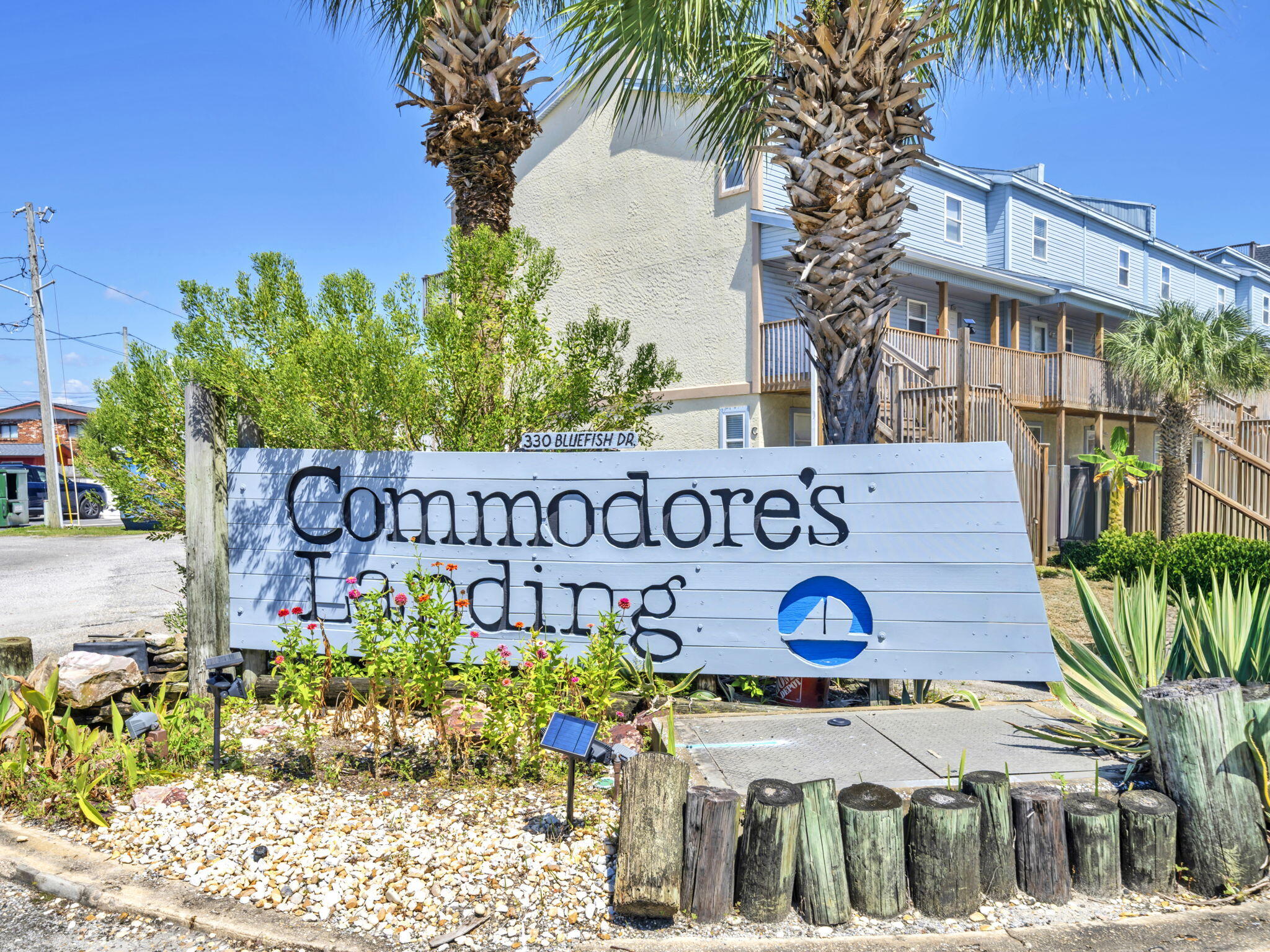 COMMODORES LANDING - Residential
