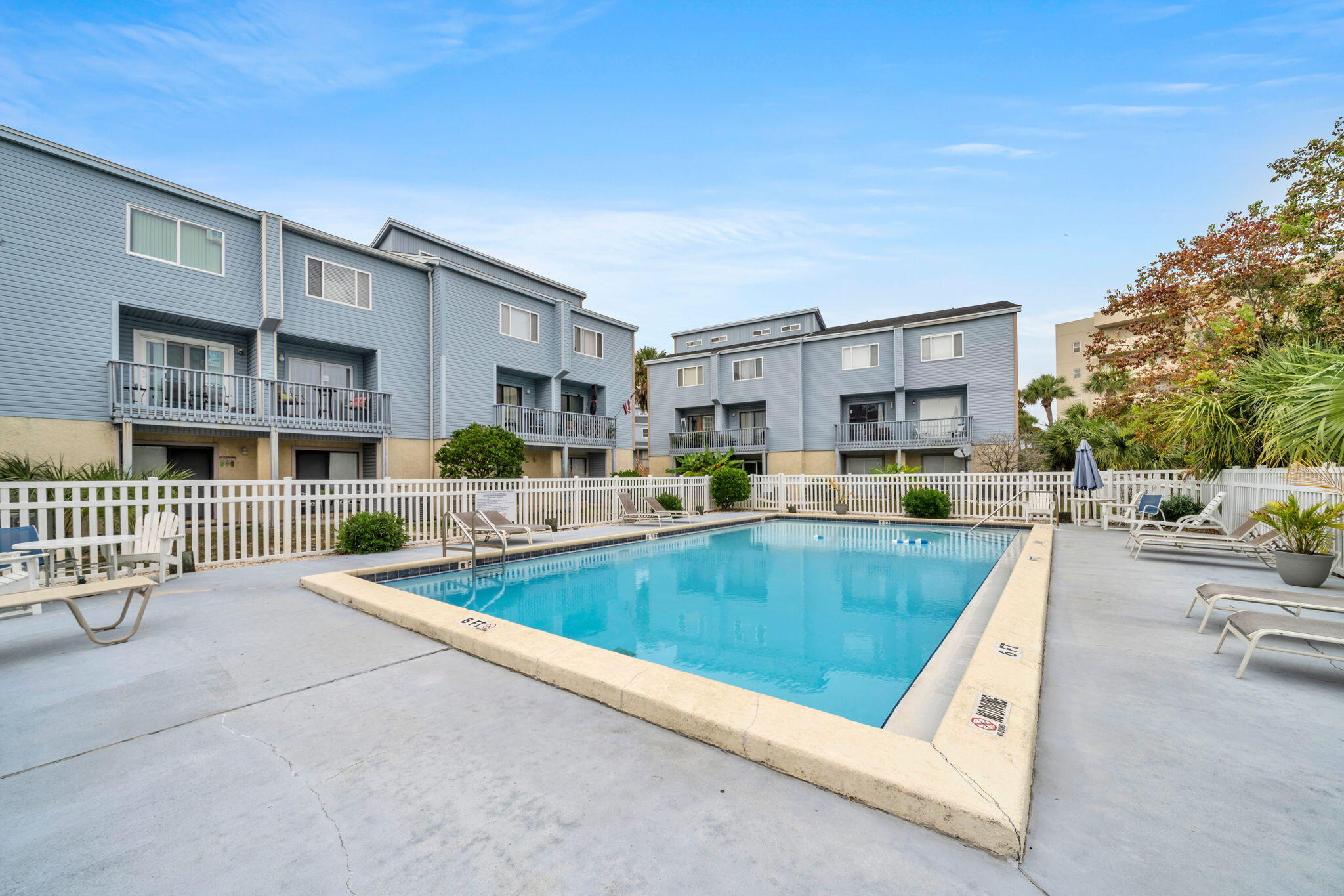 COMMODORES LANDING - Residential