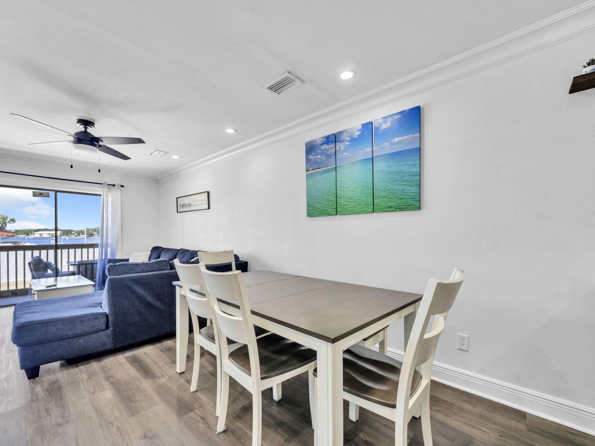 COMMODORES LANDING - Residential