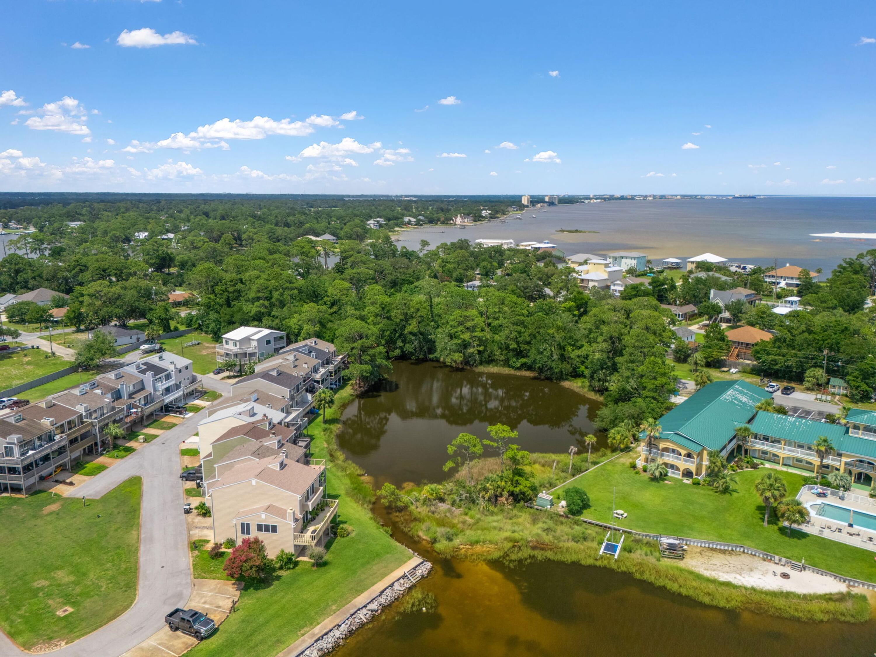 SPINNAKER COVE - Land