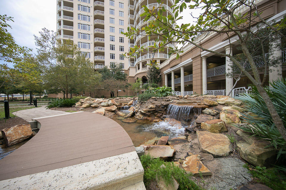 ONE WATER PLACE AT KELLY PLANTATION - Residential