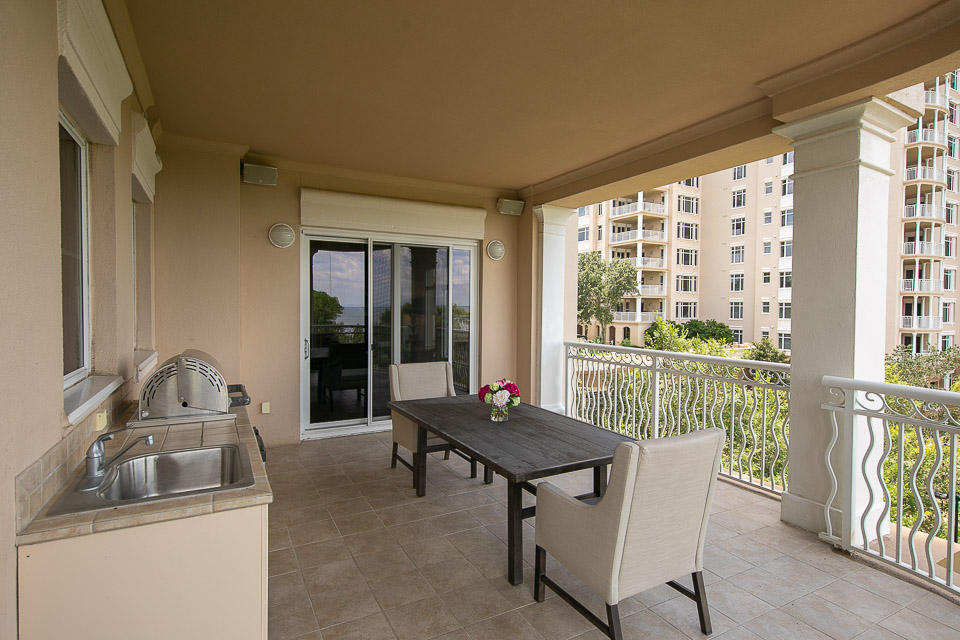 ONE WATER PLACE AT KELLY PLANTATION - Residential