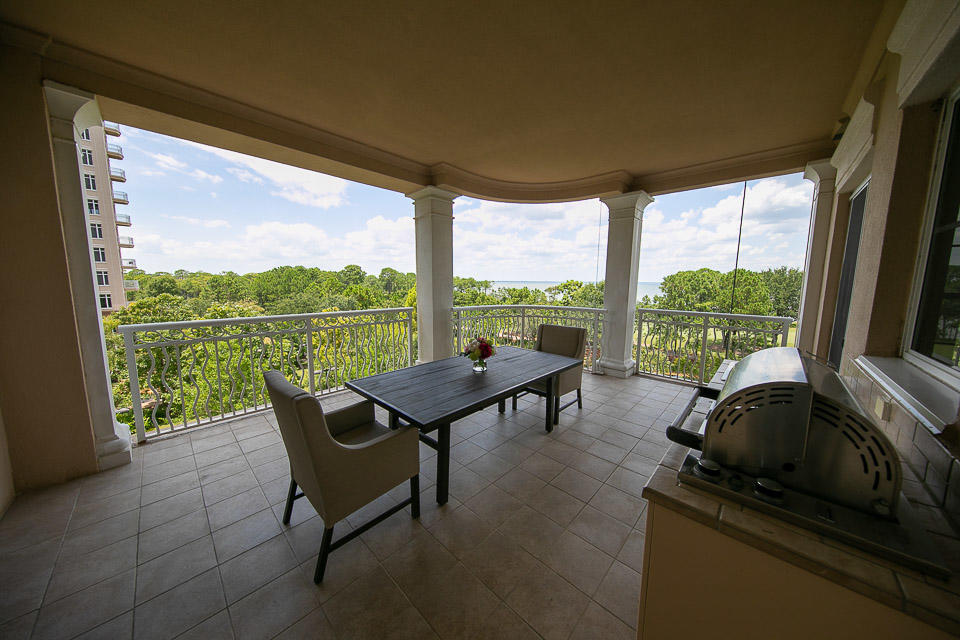 ONE WATER PLACE AT KELLY PLANTATION - Residential