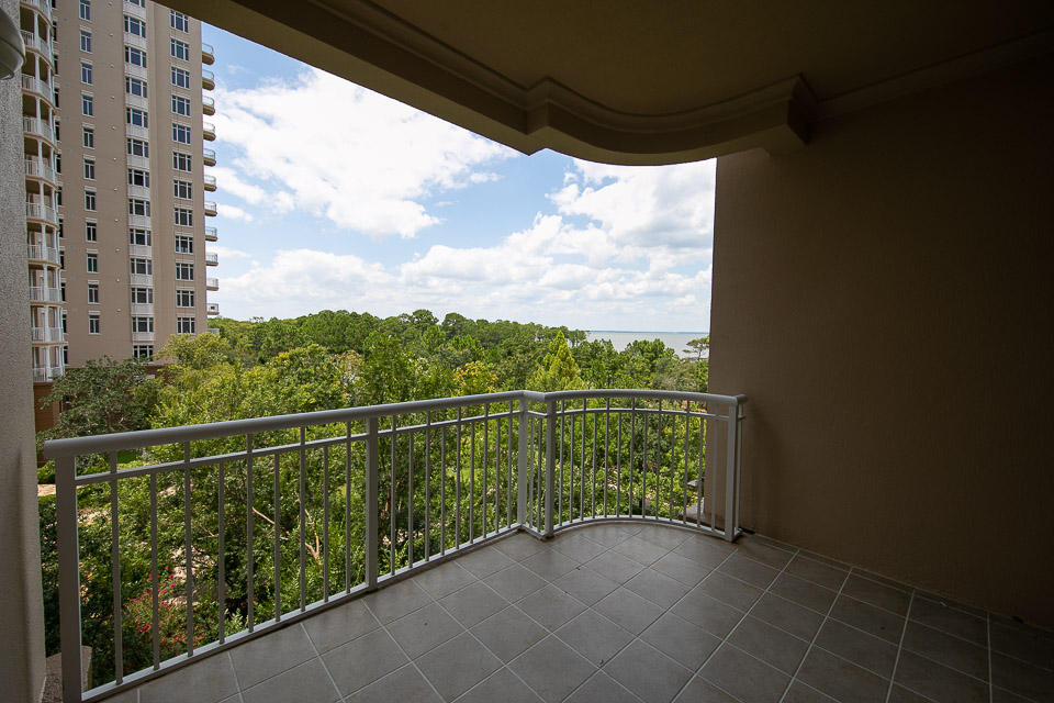 ONE WATER PLACE AT KELLY PLANTATION - Residential