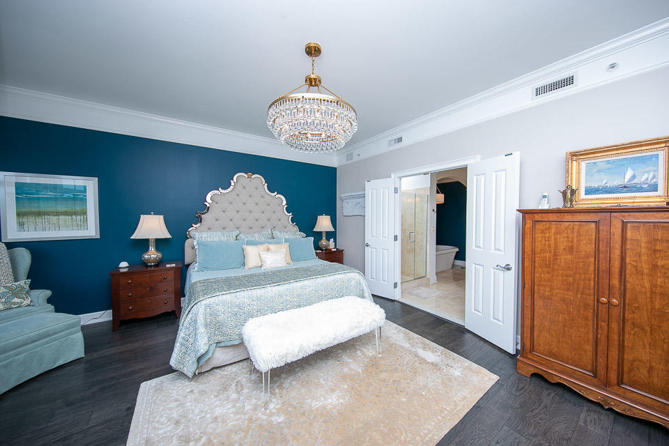 ONE WATER PLACE AT KELLY PLANTATION - Residential