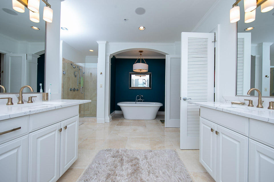 ONE WATER PLACE AT KELLY PLANTATION - Residential