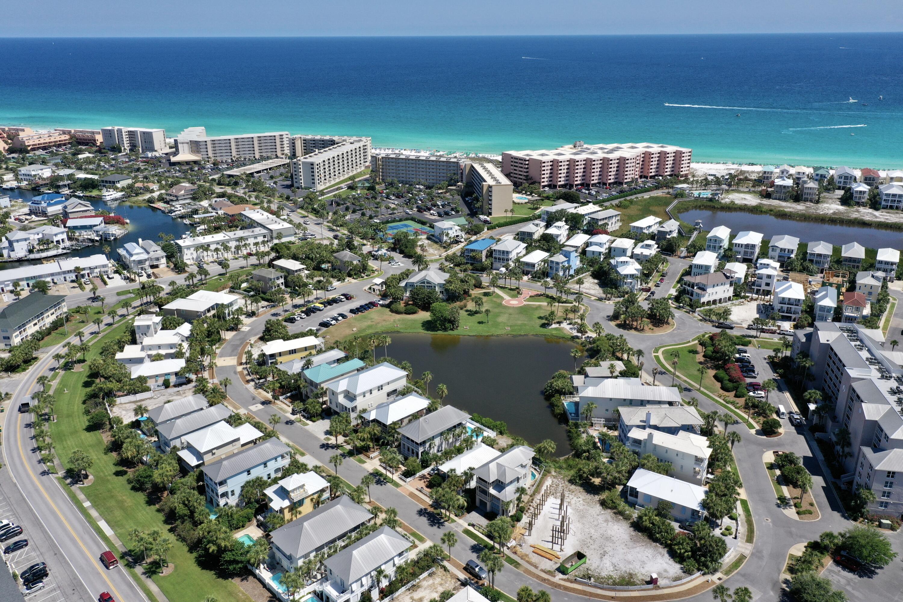 DESTIN POINTE - Residential