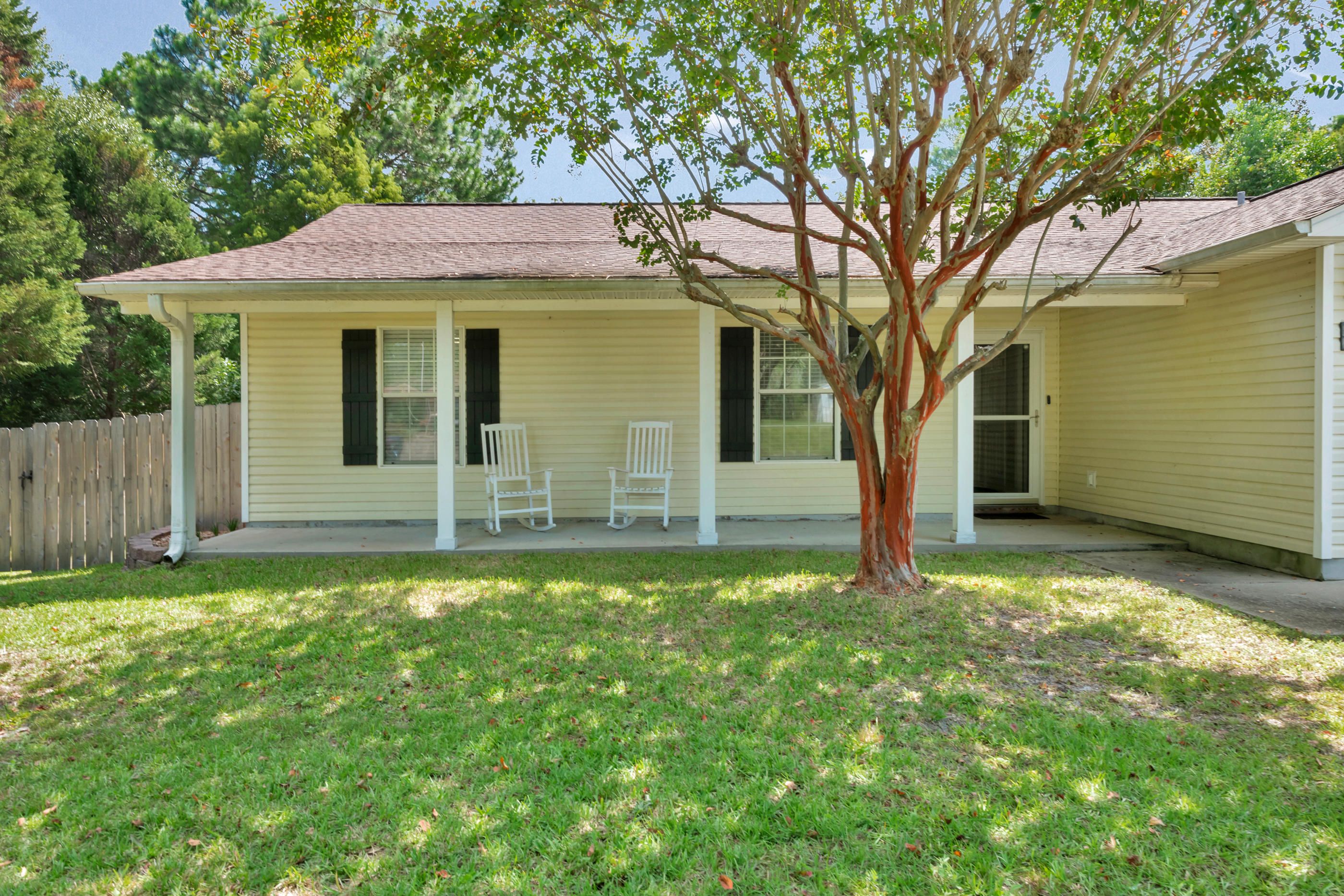 EAST BAY RIVER ESTATES 2ND ADDN - Residential