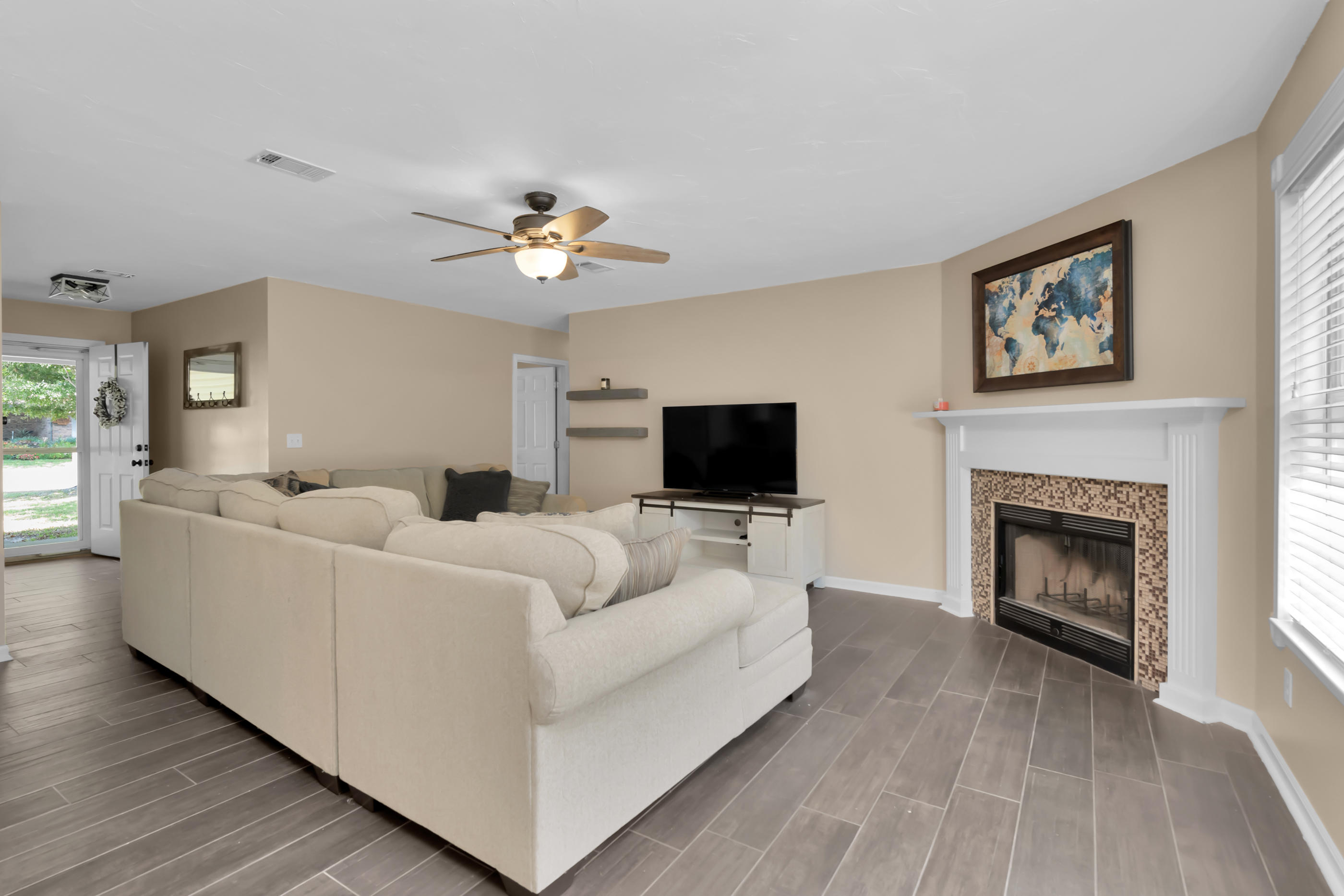 EAST BAY RIVER ESTATES 2ND ADDN - Residential