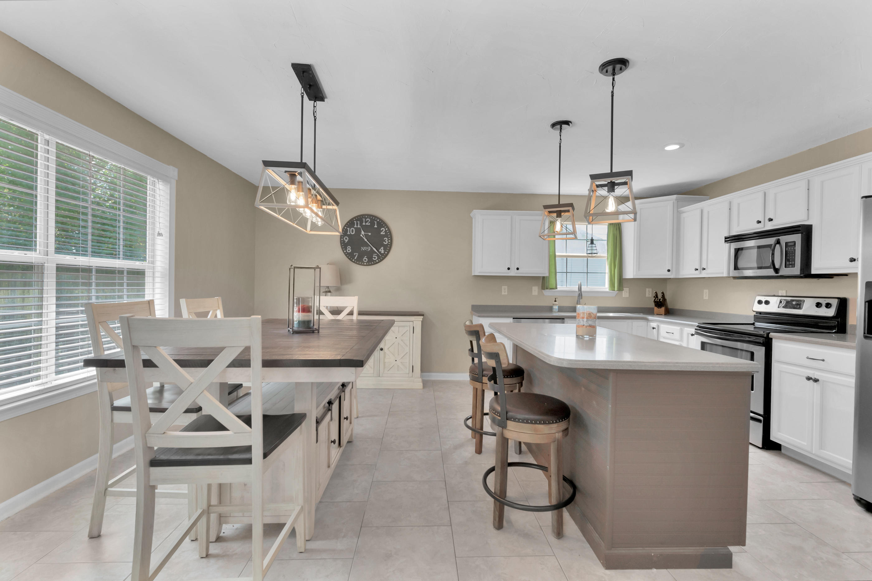 EAST BAY RIVER ESTATES 2ND ADDN - Residential