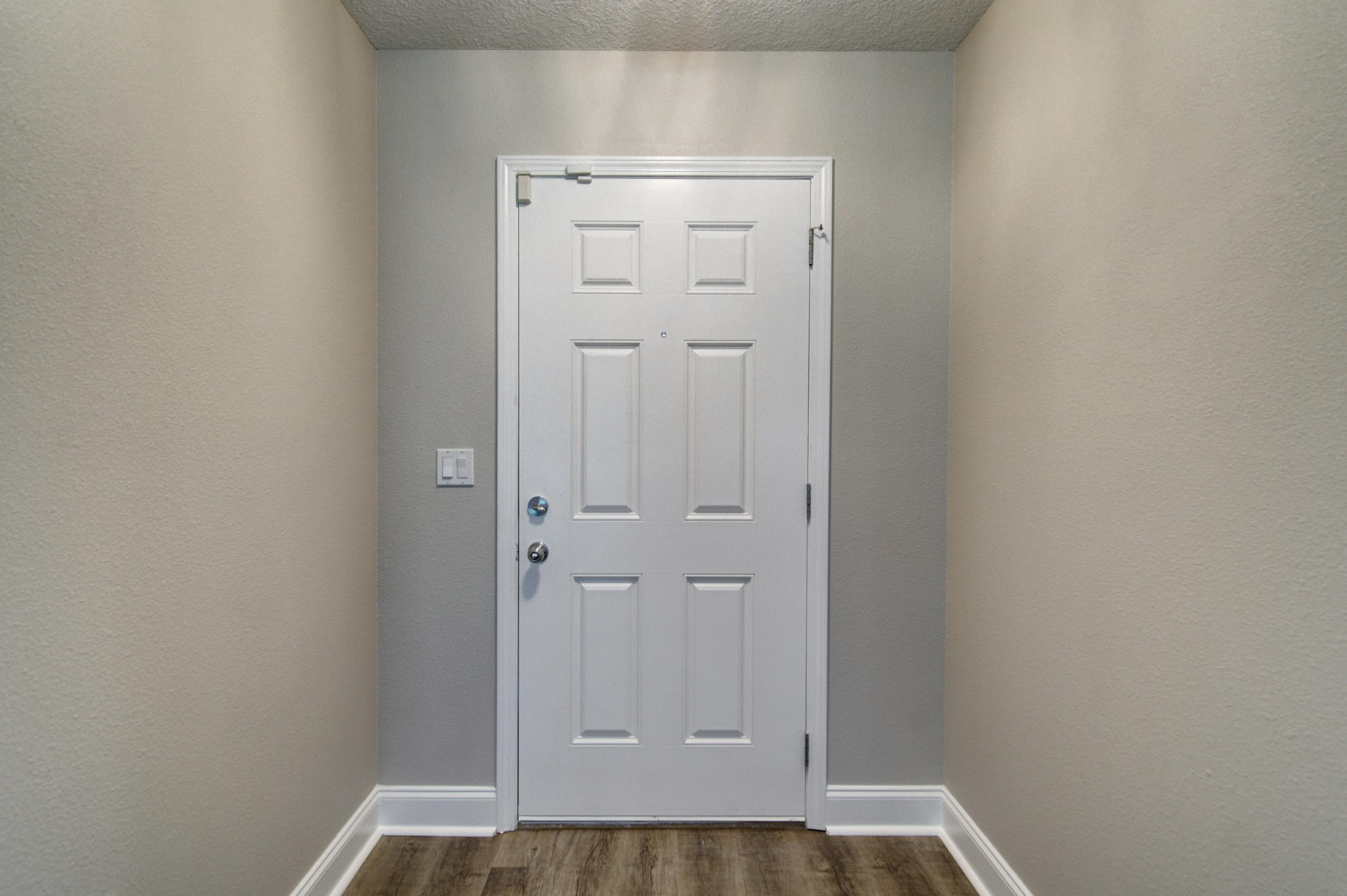 SILVER SPRINGS EST - Residential