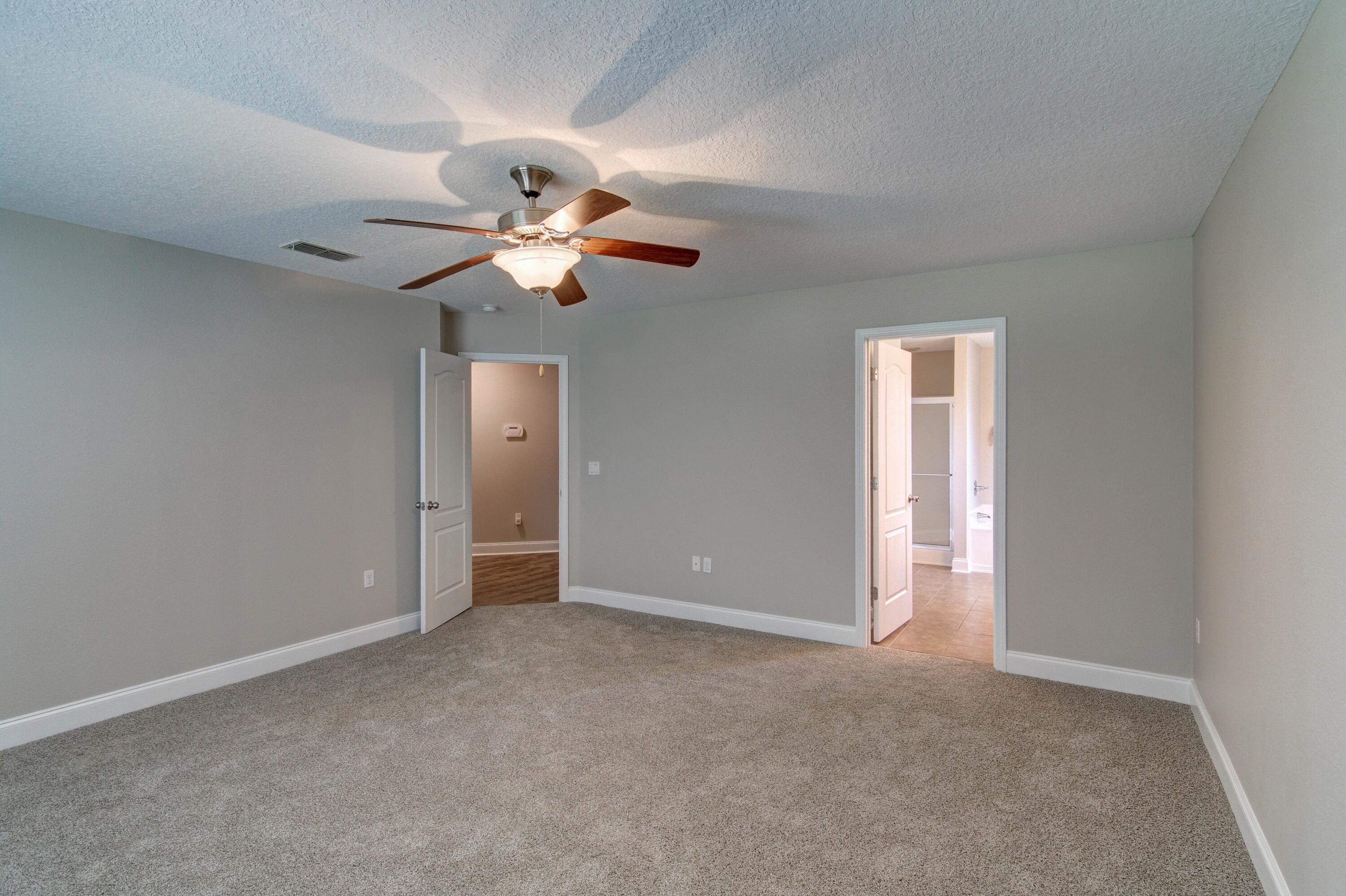 SILVER SPRINGS EST - Residential