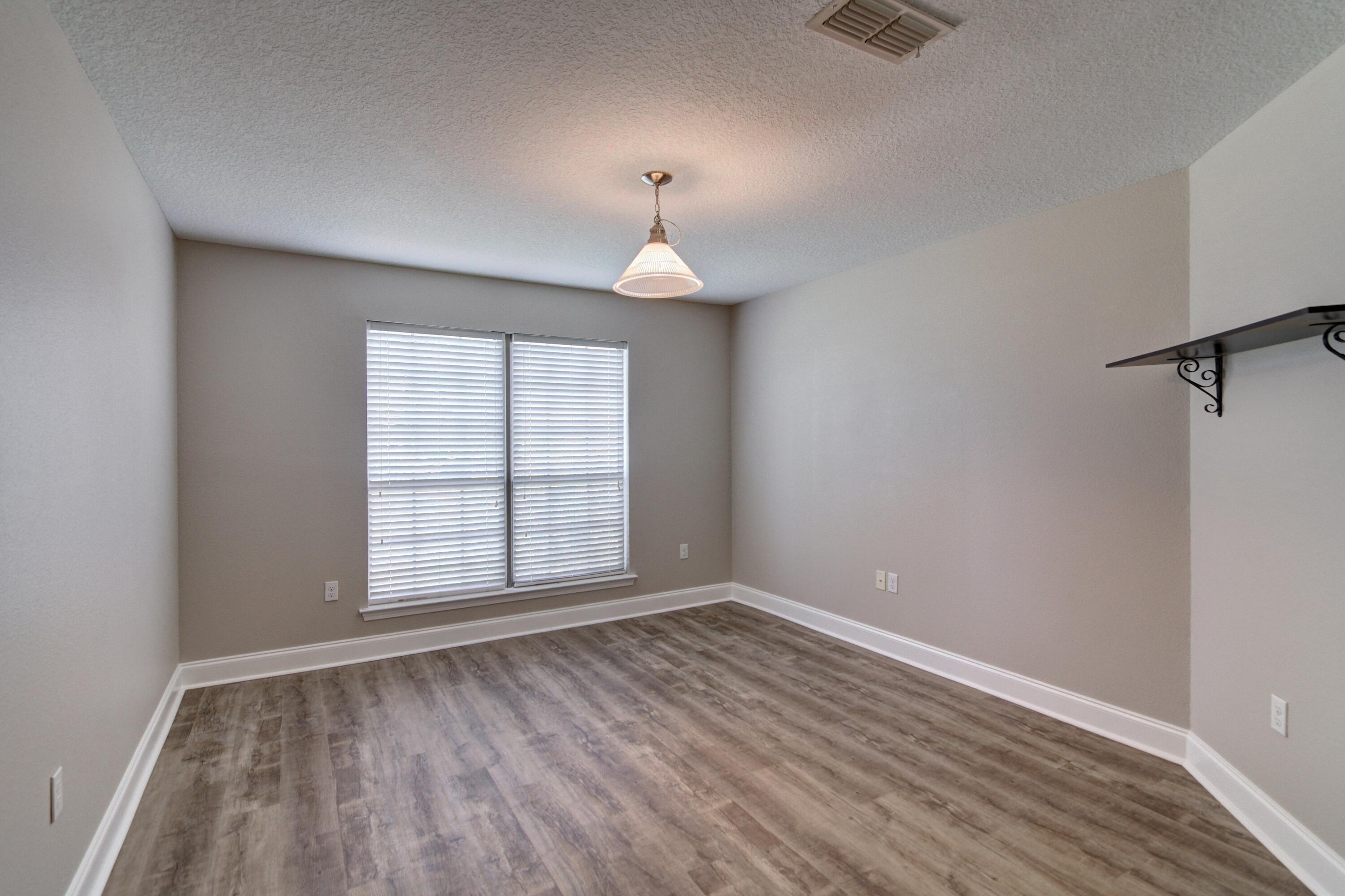 SILVER SPRINGS EST - Residential