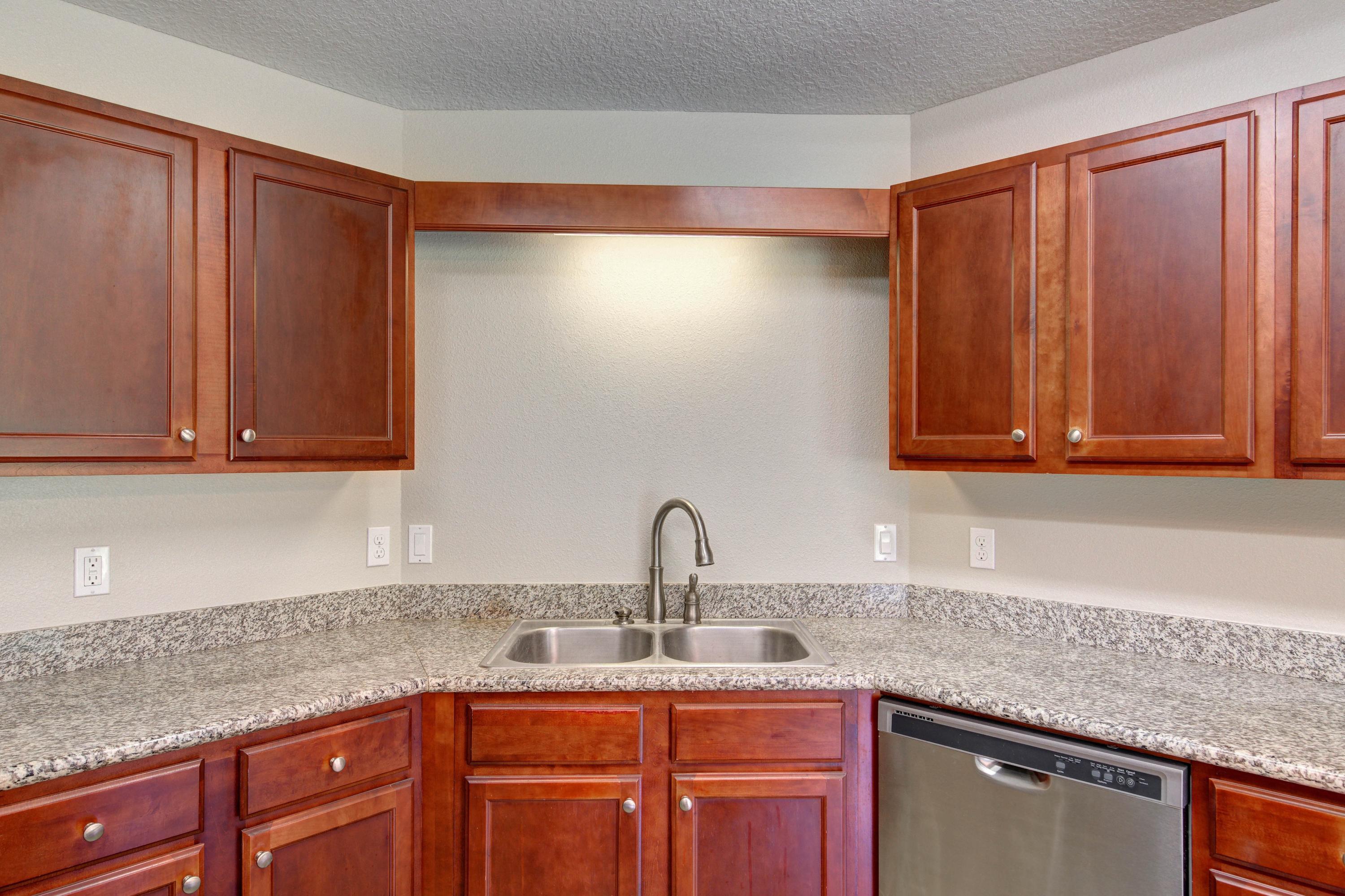 SILVER SPRINGS EST - Residential